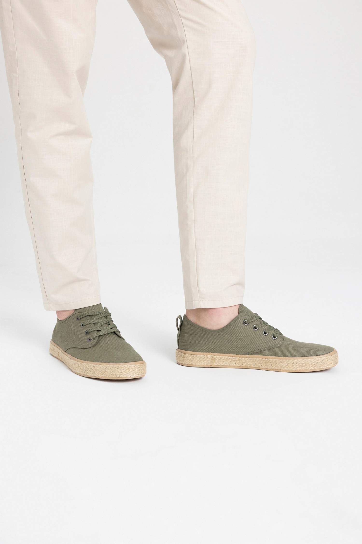 Обувь на плоской подошве для мужчин