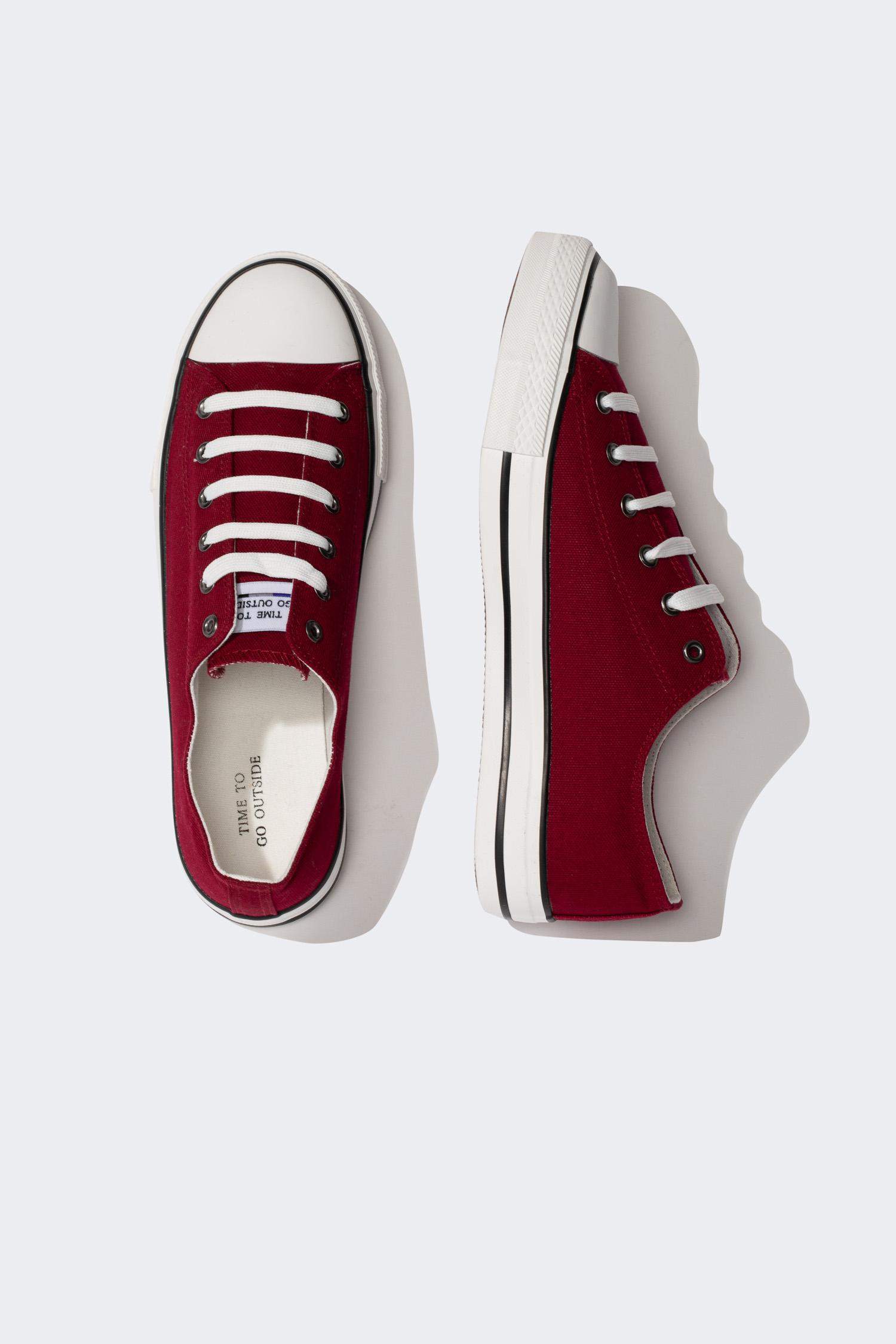 Обувь на плоской подошве для мужчин