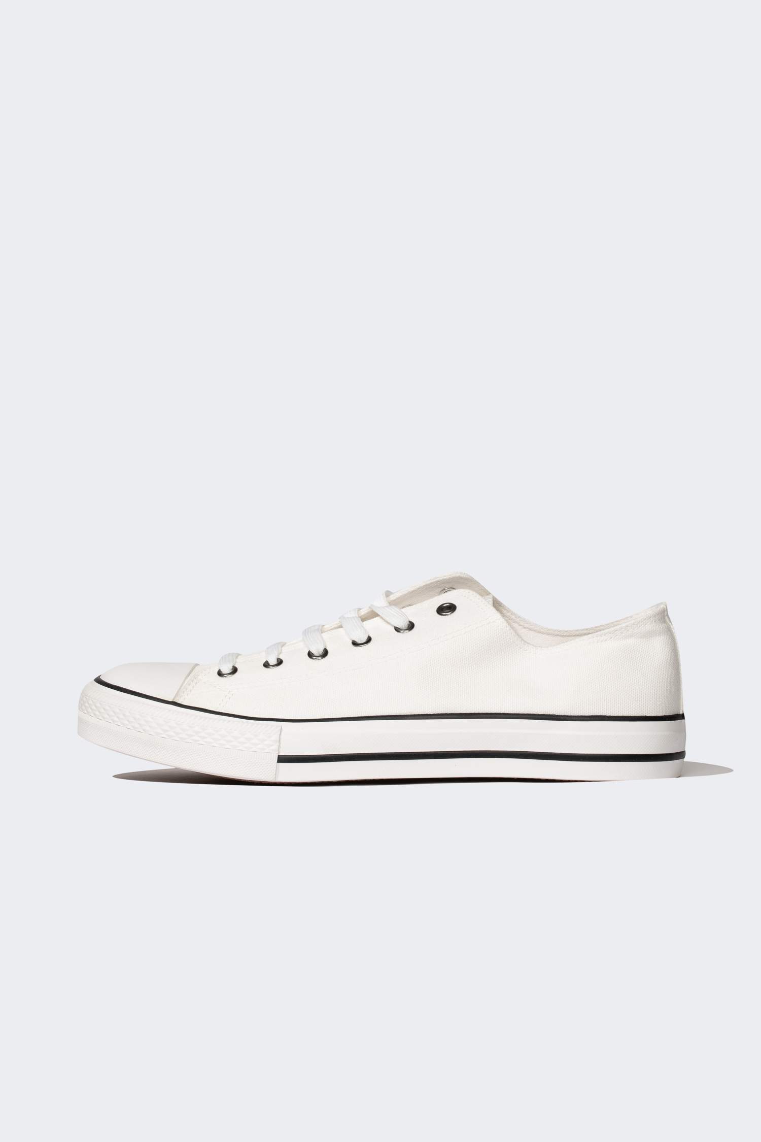 Обувь на плоской подошве для мужчин