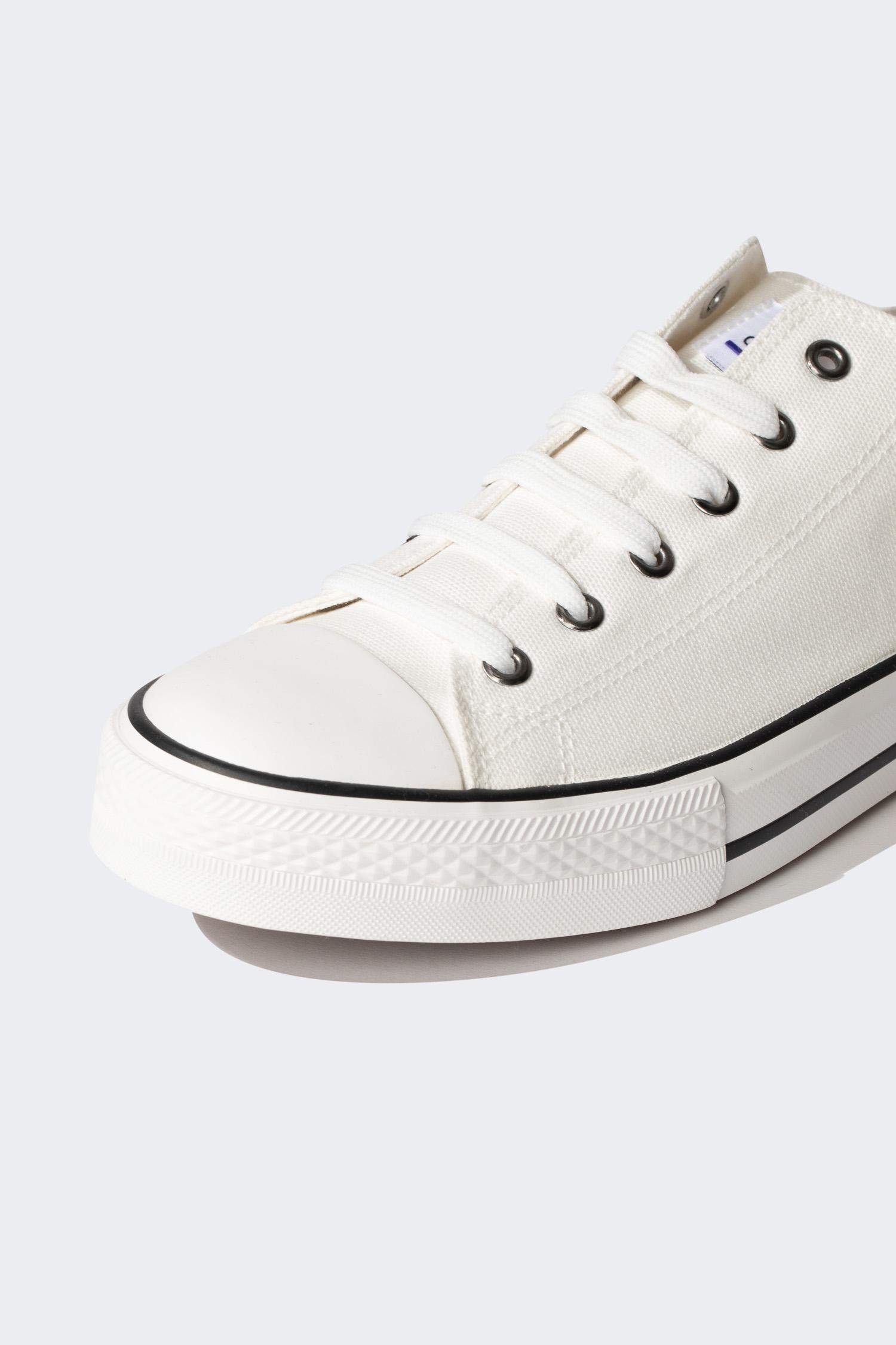 Обувь на плоской подошве для мужчин