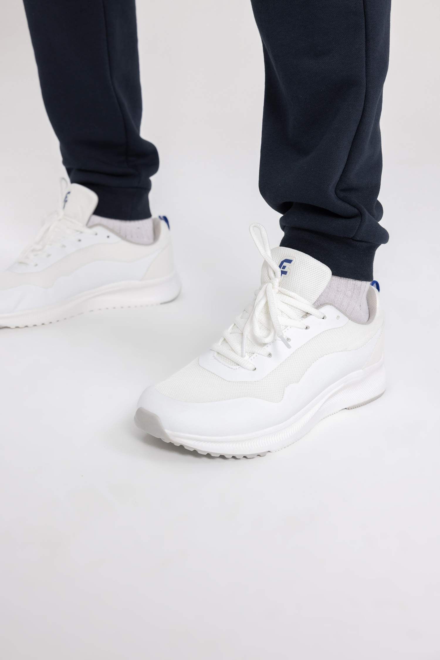 حذاء رياضي رجالي بكعب سميك