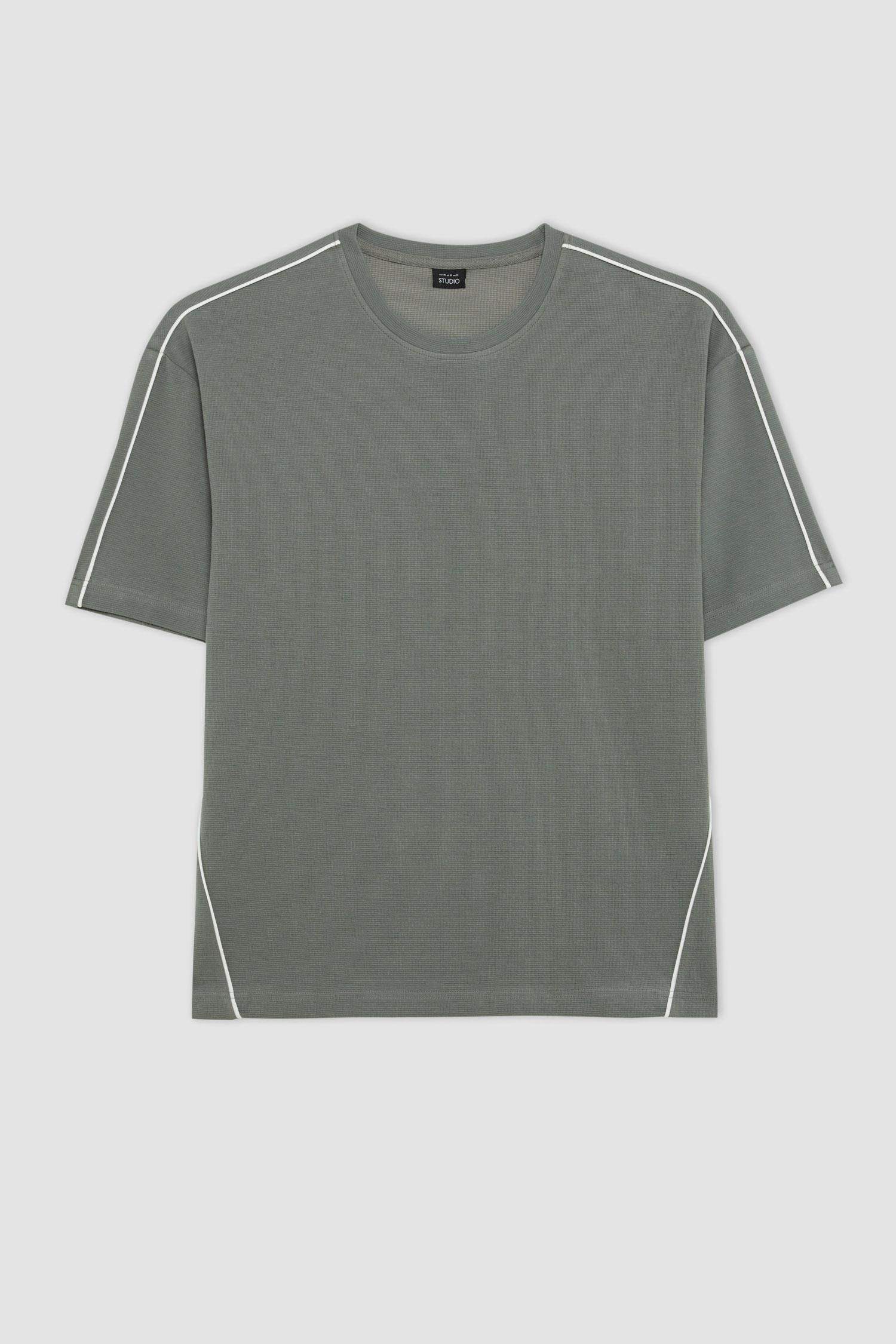 Oversize Fit Crew Neck Textured T-Shirt