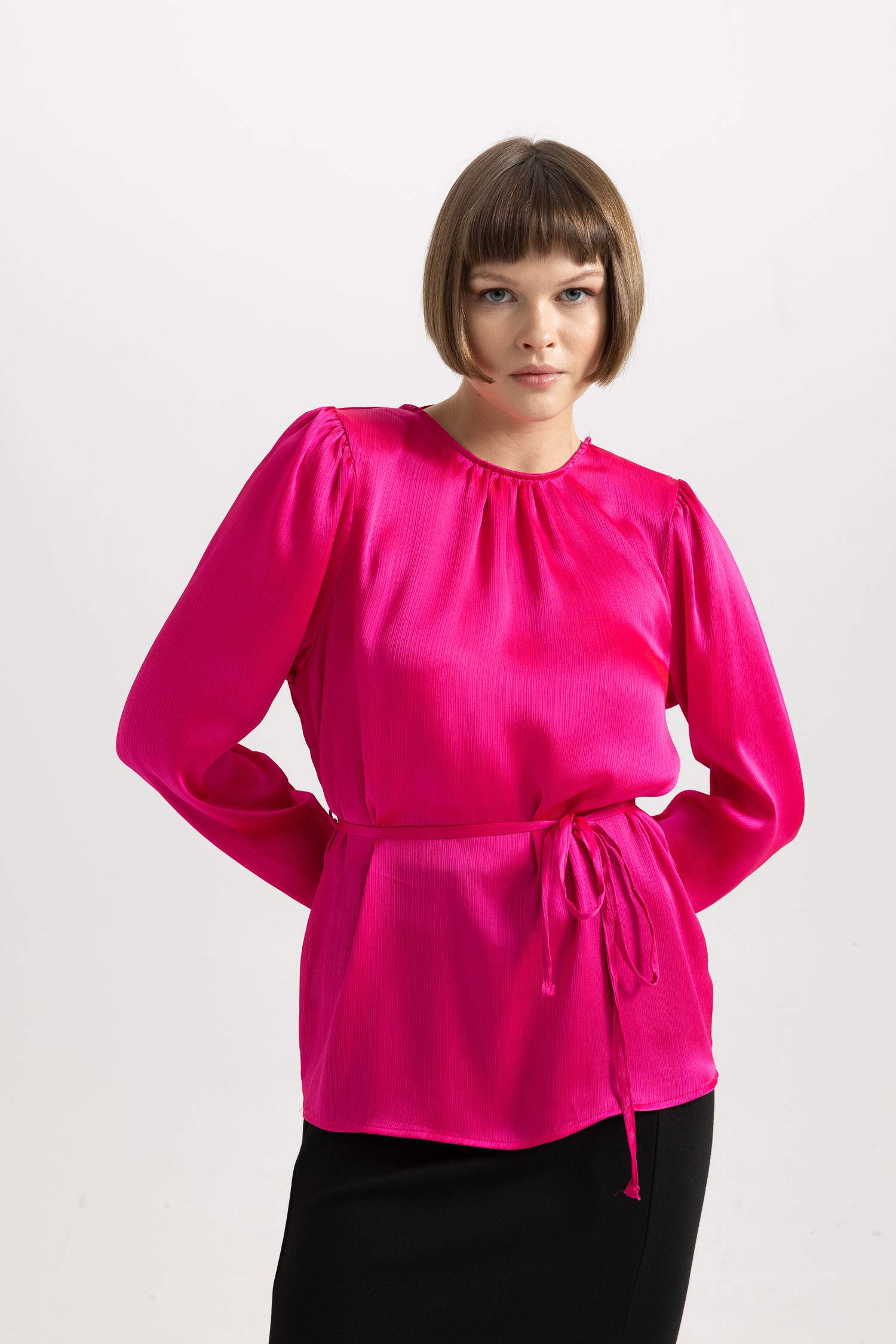 Fitted Round Neck Long Sleeve Chiffon Blouse