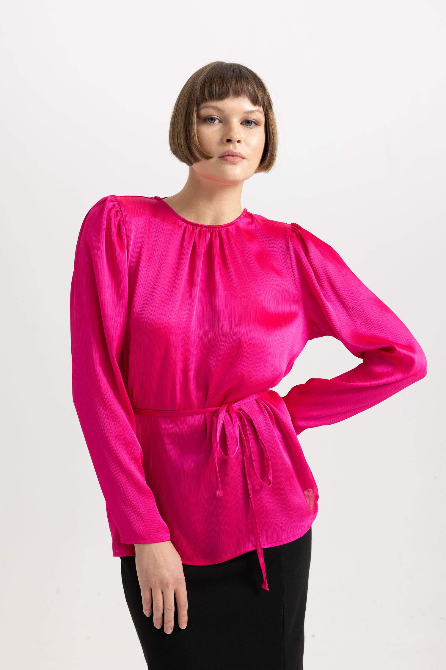 Fitted Round Neck Long Sleeve Chiffon Blouse
