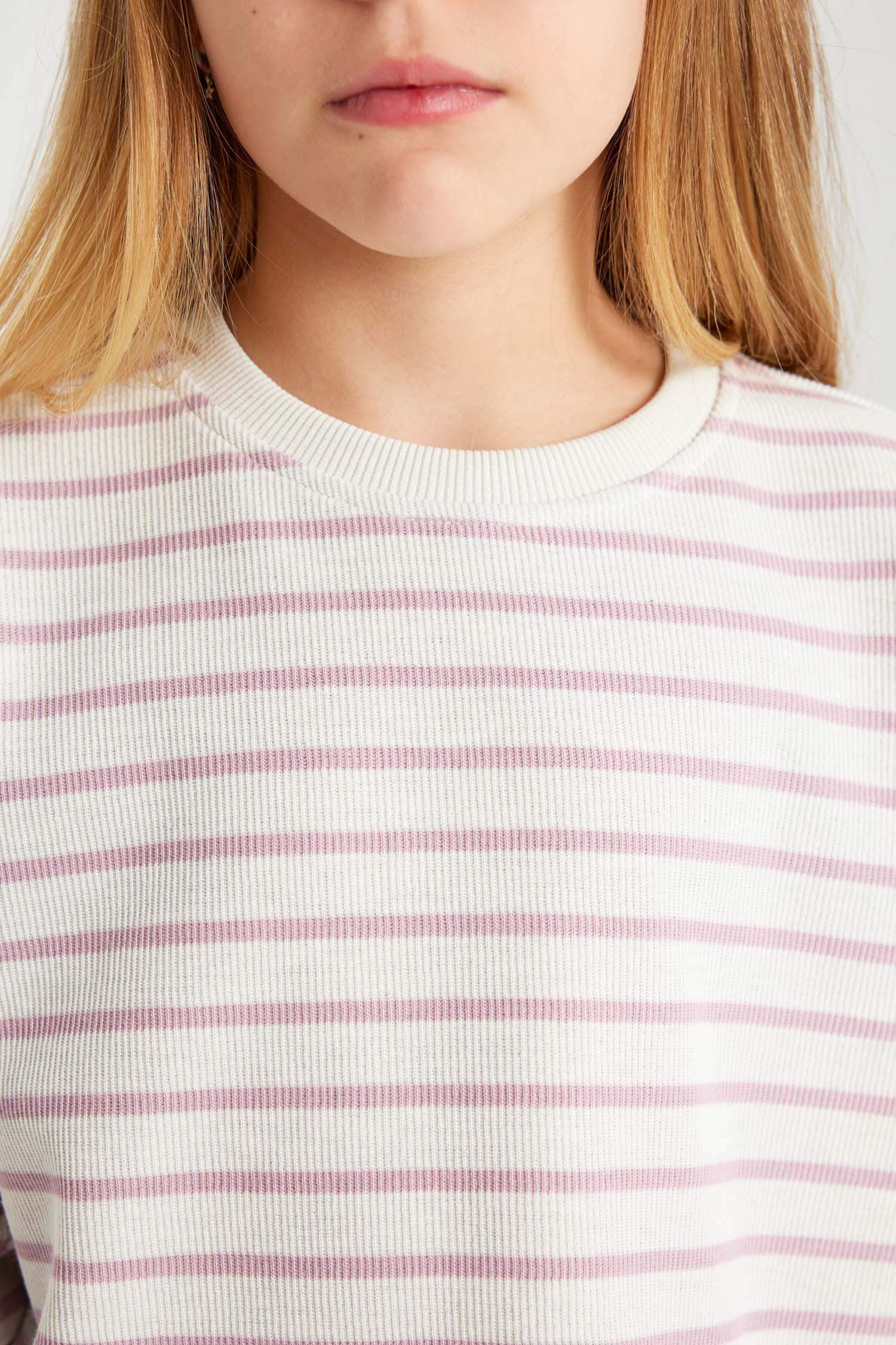 Girl Relax Fit Crew Neck Striped Sweatshirt
