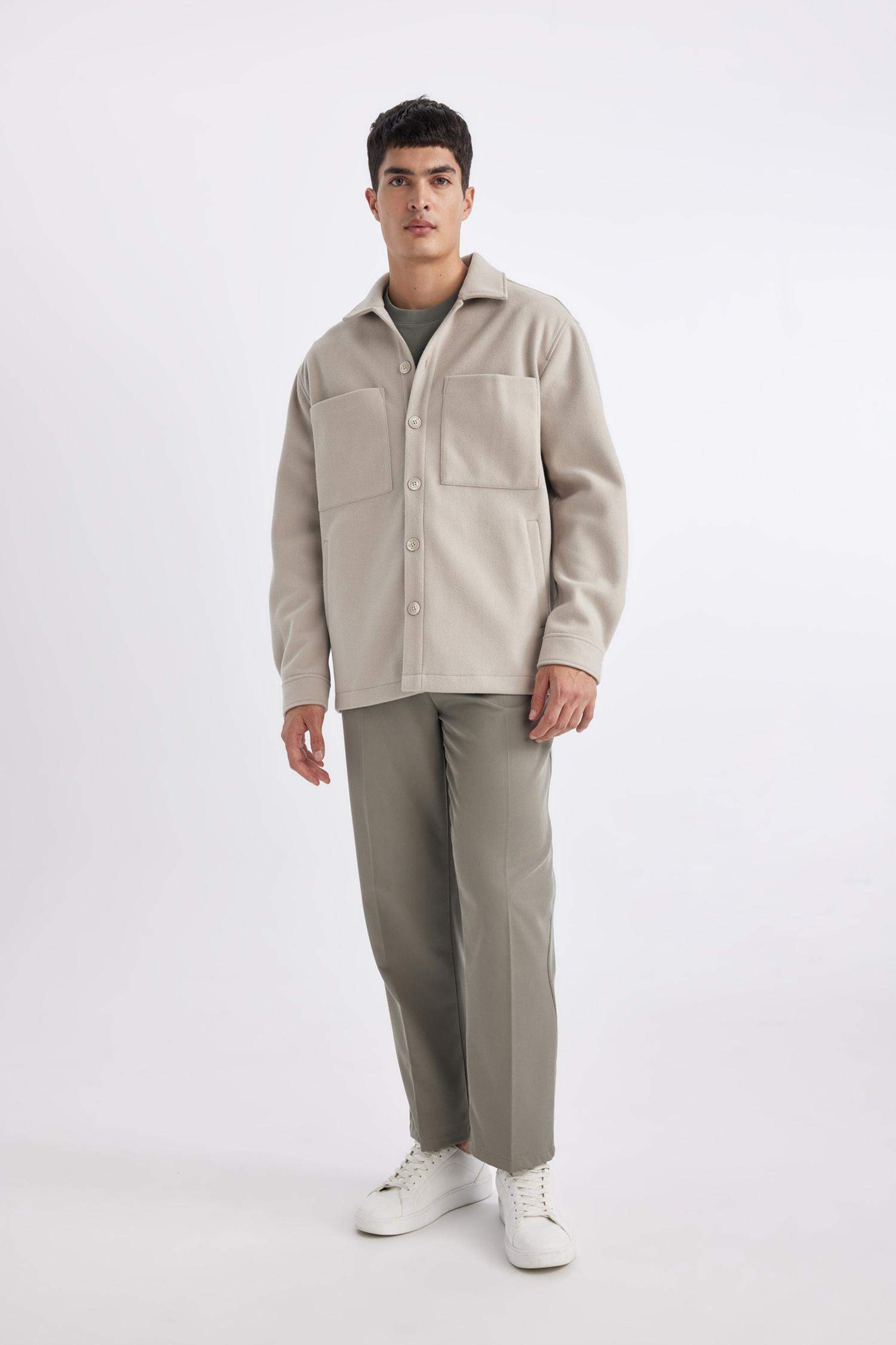 قميص قصة مريحة بياخة بولو بجيب ذو مظهر صوفي