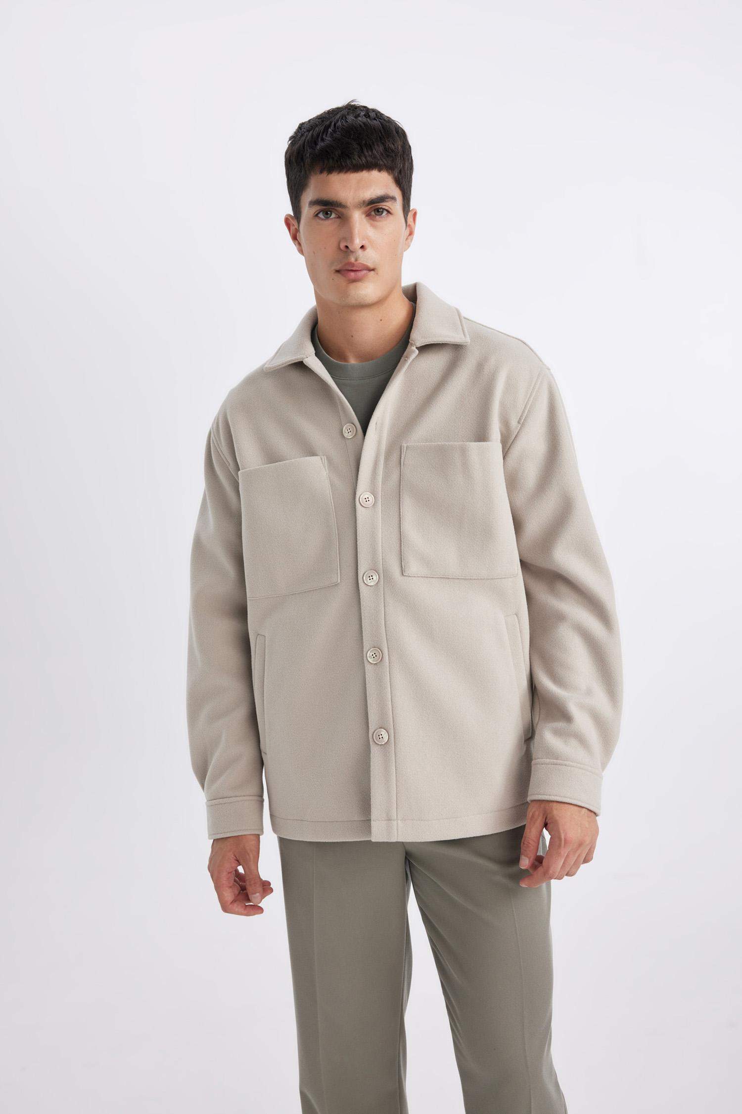 قميص قصة مريحة بياخة بولو بجيب ذو مظهر صوفي