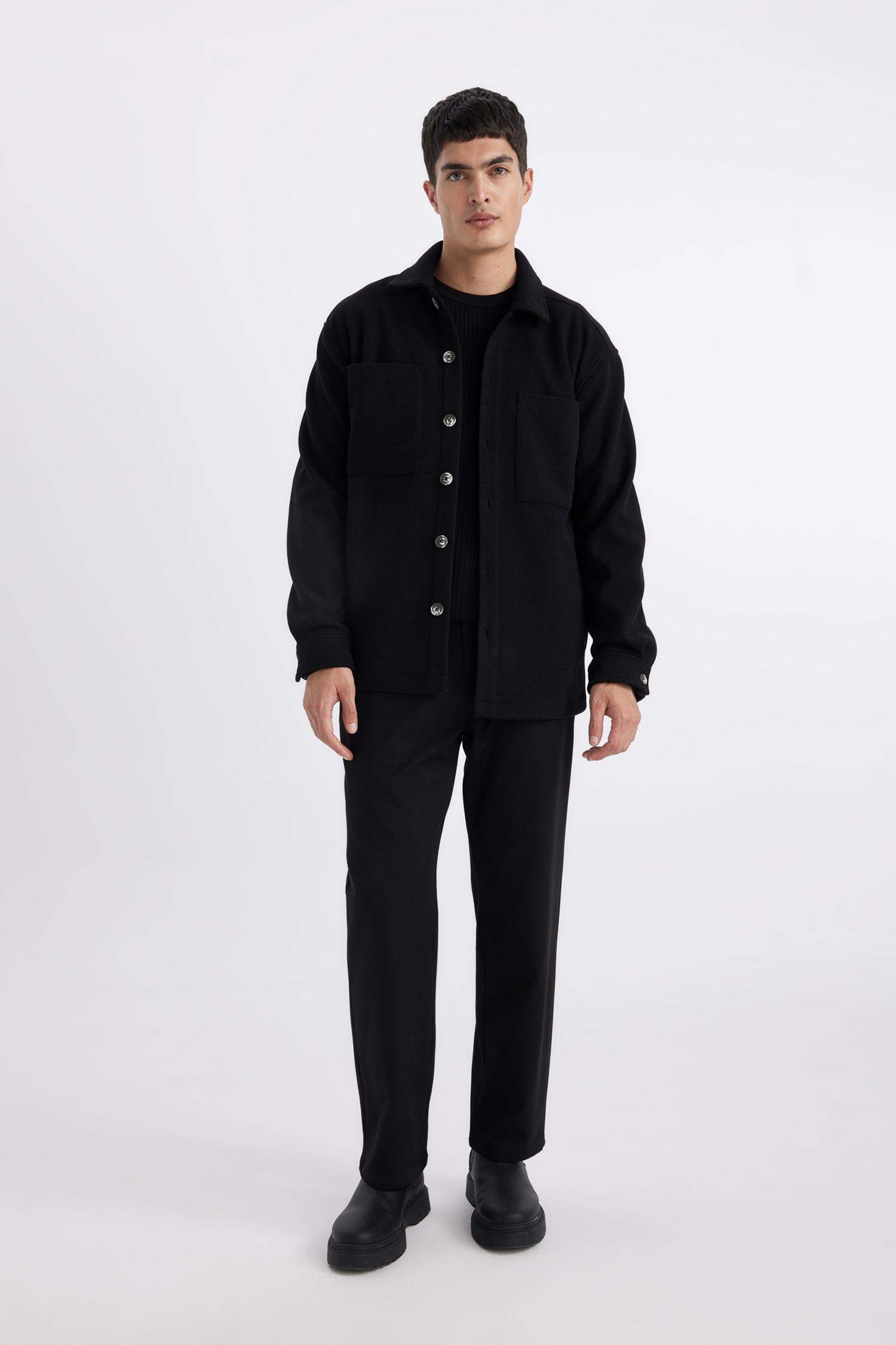 قميص قصة مريحة بياخة بولو بجيب ذو مظهر صوفي