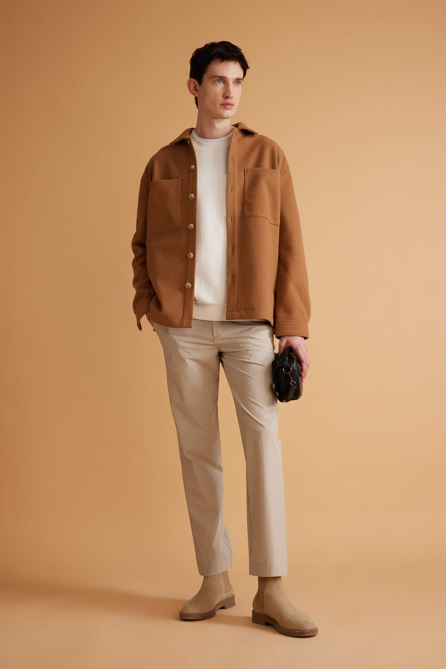 قميص قصة مريحة بياخة بولو بجيب ذو مظهر صوفي