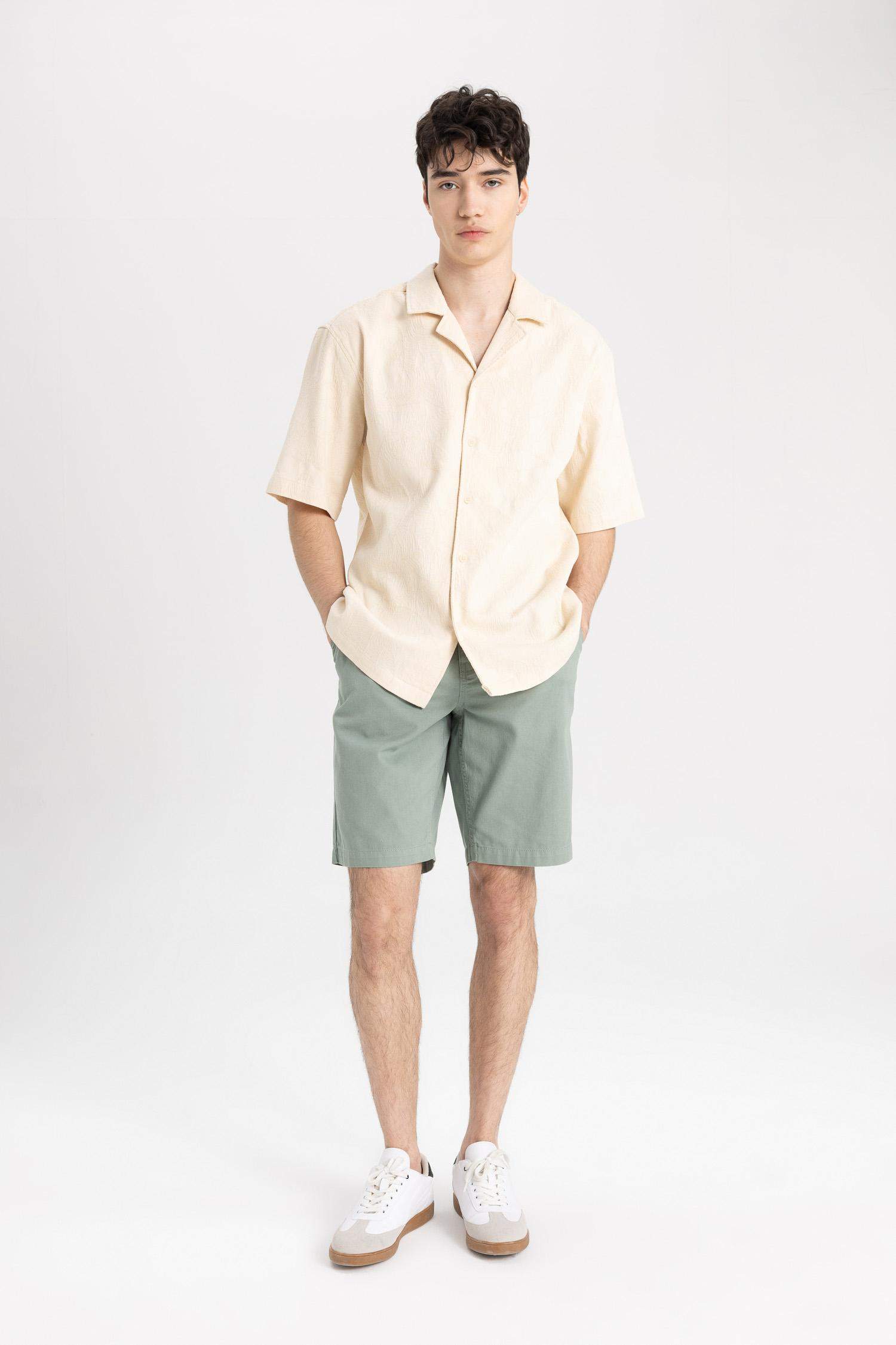 قميص قطن قصة مريحة وياقة عالية