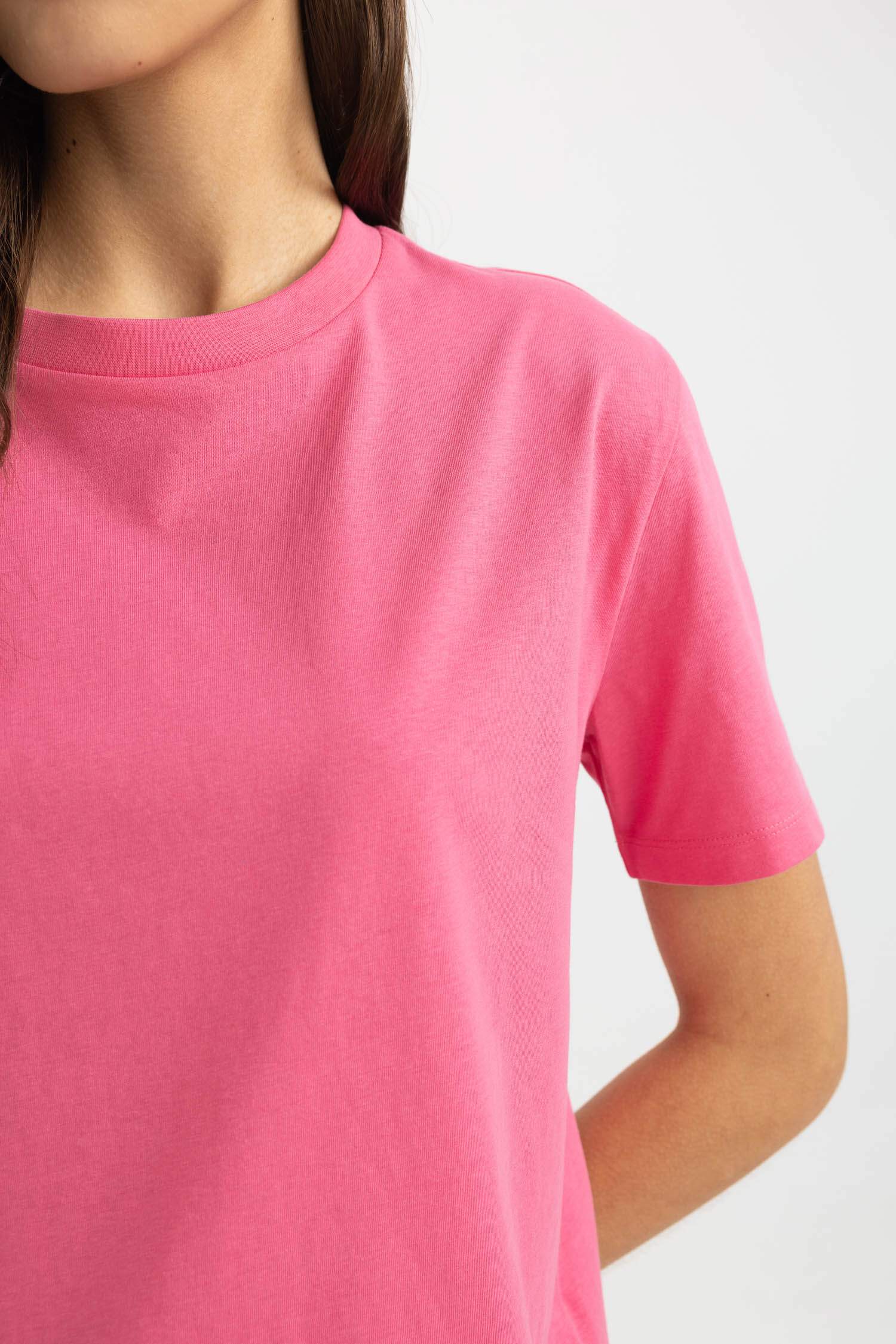 Regular Fit Crew Neck Short Sleeve T-Shirt