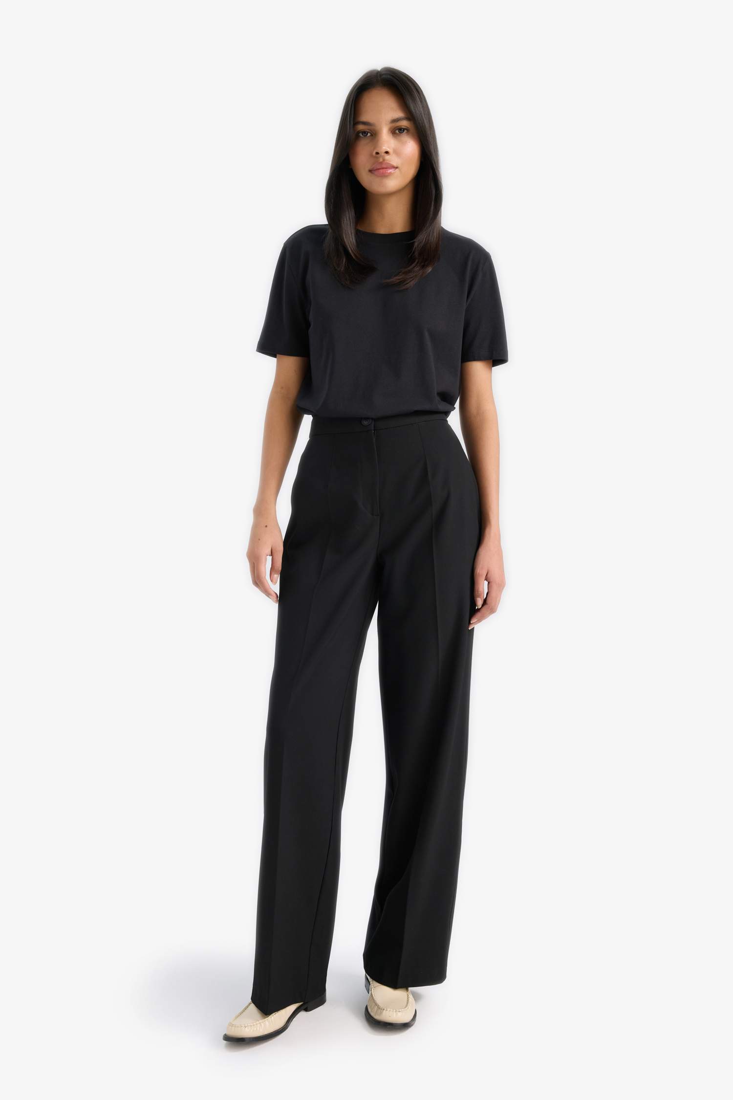 تيشيرت سادة بيزك قصة عادية بياخة مستديرة