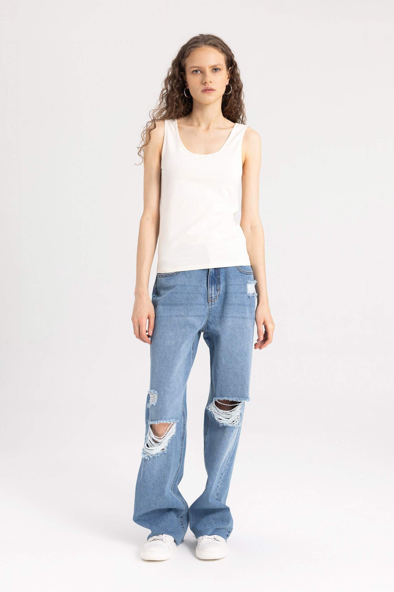 Әйелдерге слим пішімі с мойын Ішкөйлек