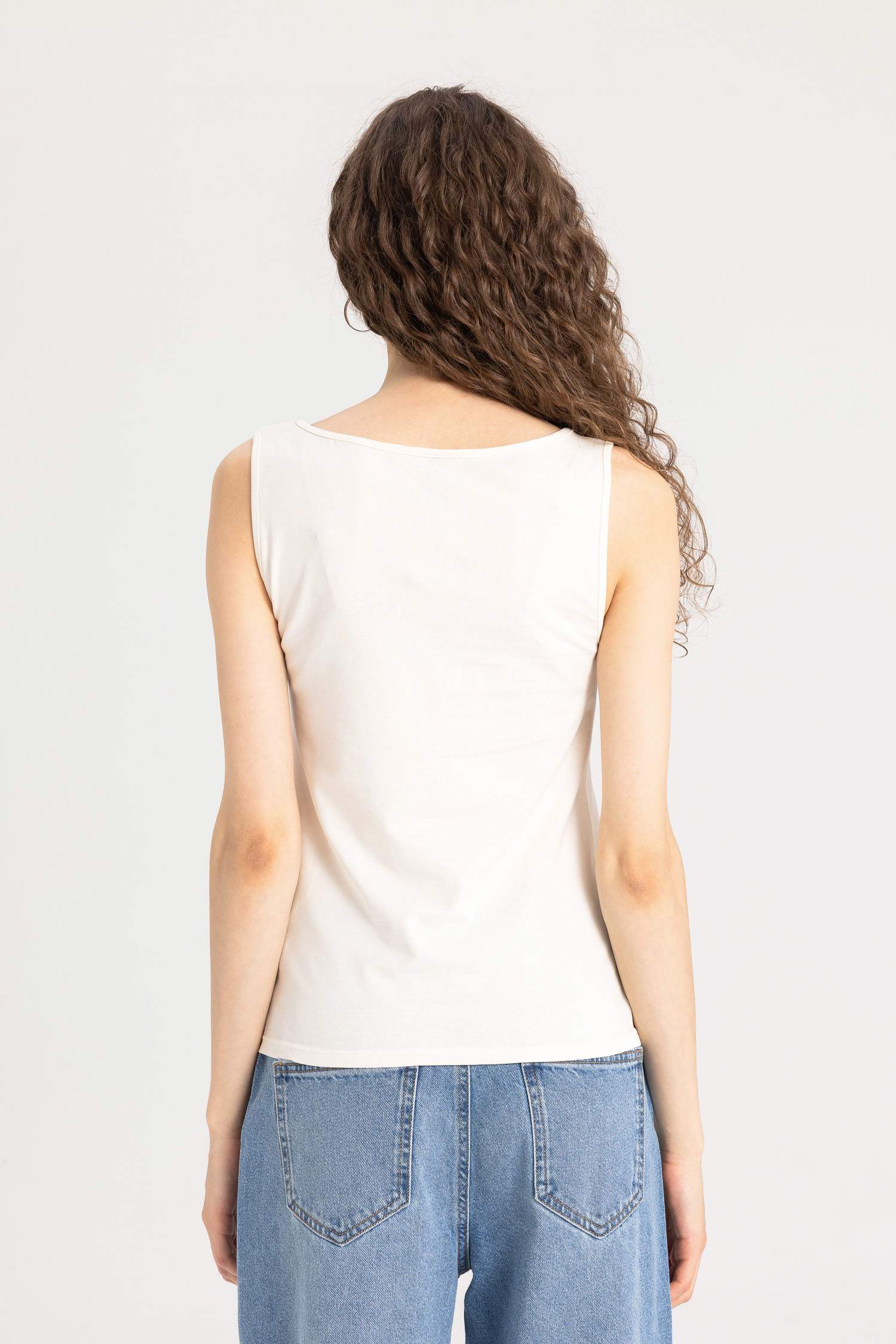 Әйелдерге слим пішімі с мойын Ішкөйлек