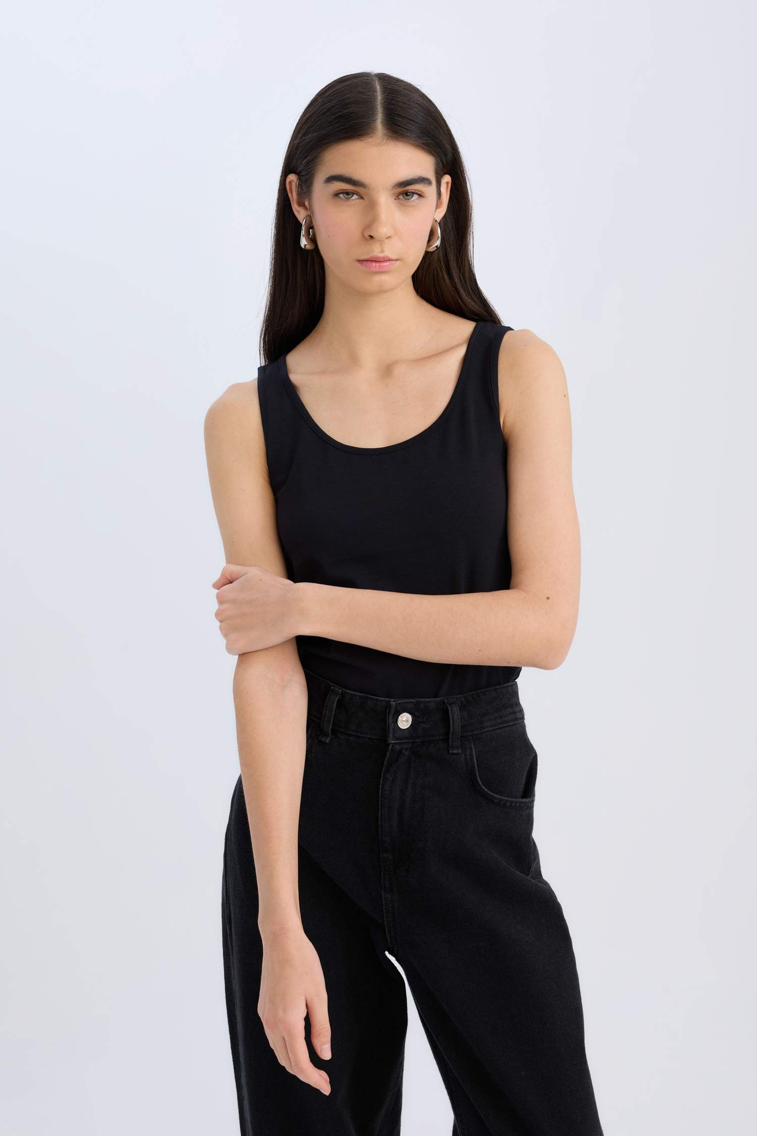 Slim Fit Dar Kesim Basic Düz Yuvarlak Yaka Atlet