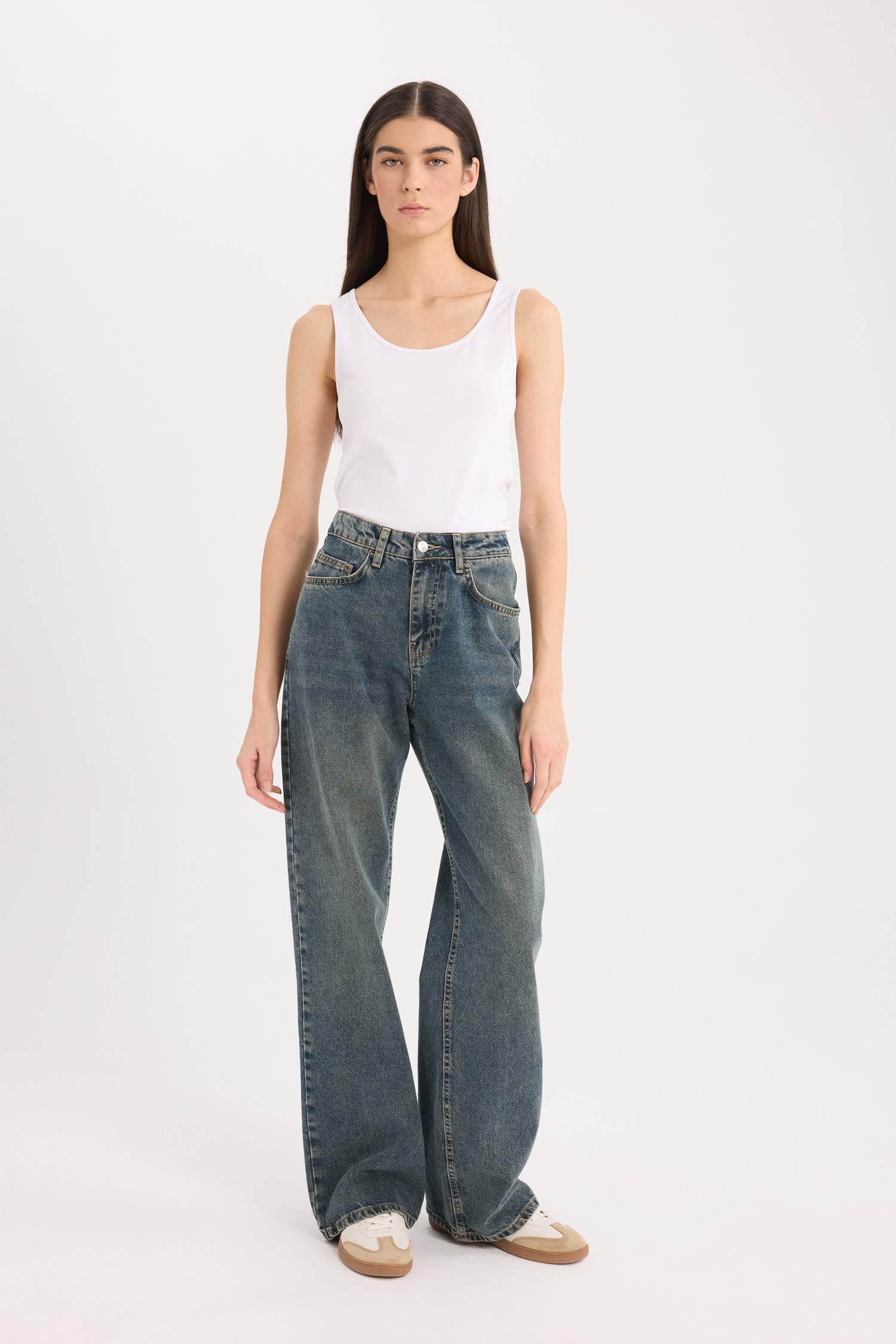 Slim Fit Dar Kesim Basic Düz Yuvarlak Yaka Atlet