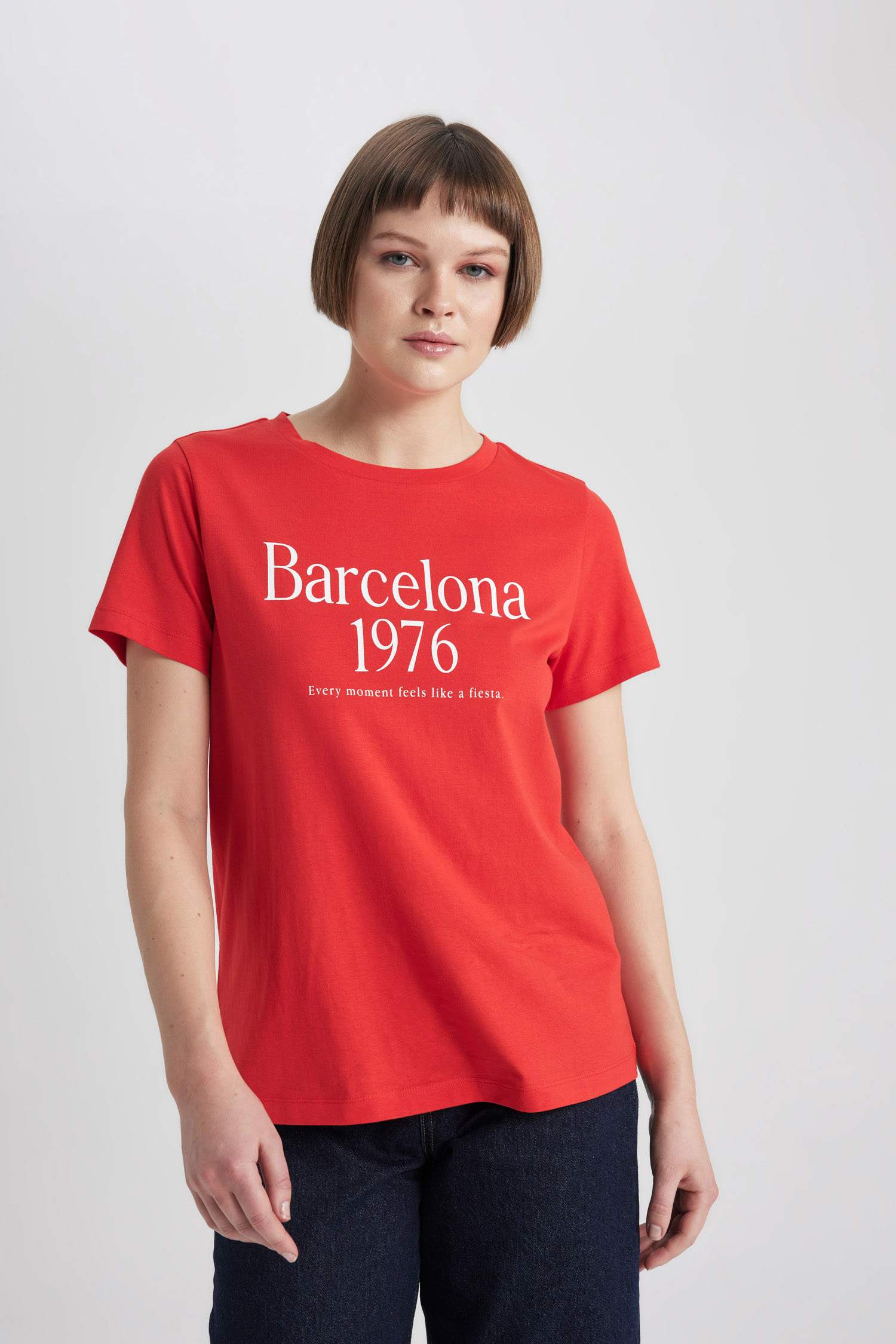 дөңгелек жаға слоган супрема мақтасы Қысқа жеңді футболка