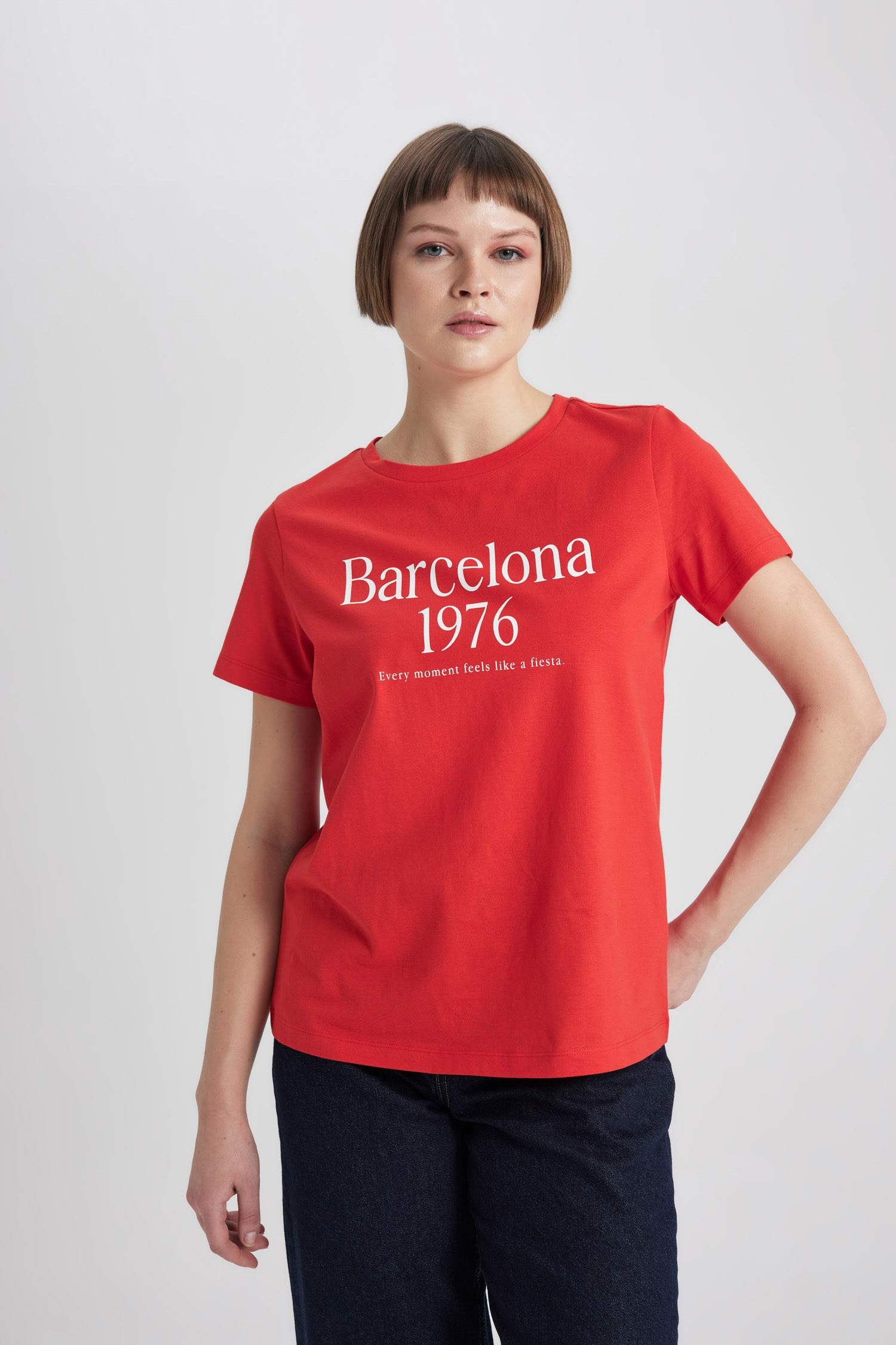 дөңгелек жаға слоган супрема мақтасы Қысқа жеңді футболка