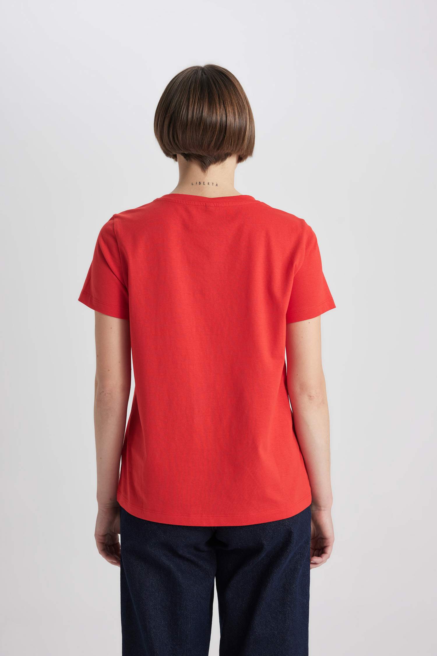 дөңгелек жаға слоган супрема мақтасы Қысқа жеңді футболка