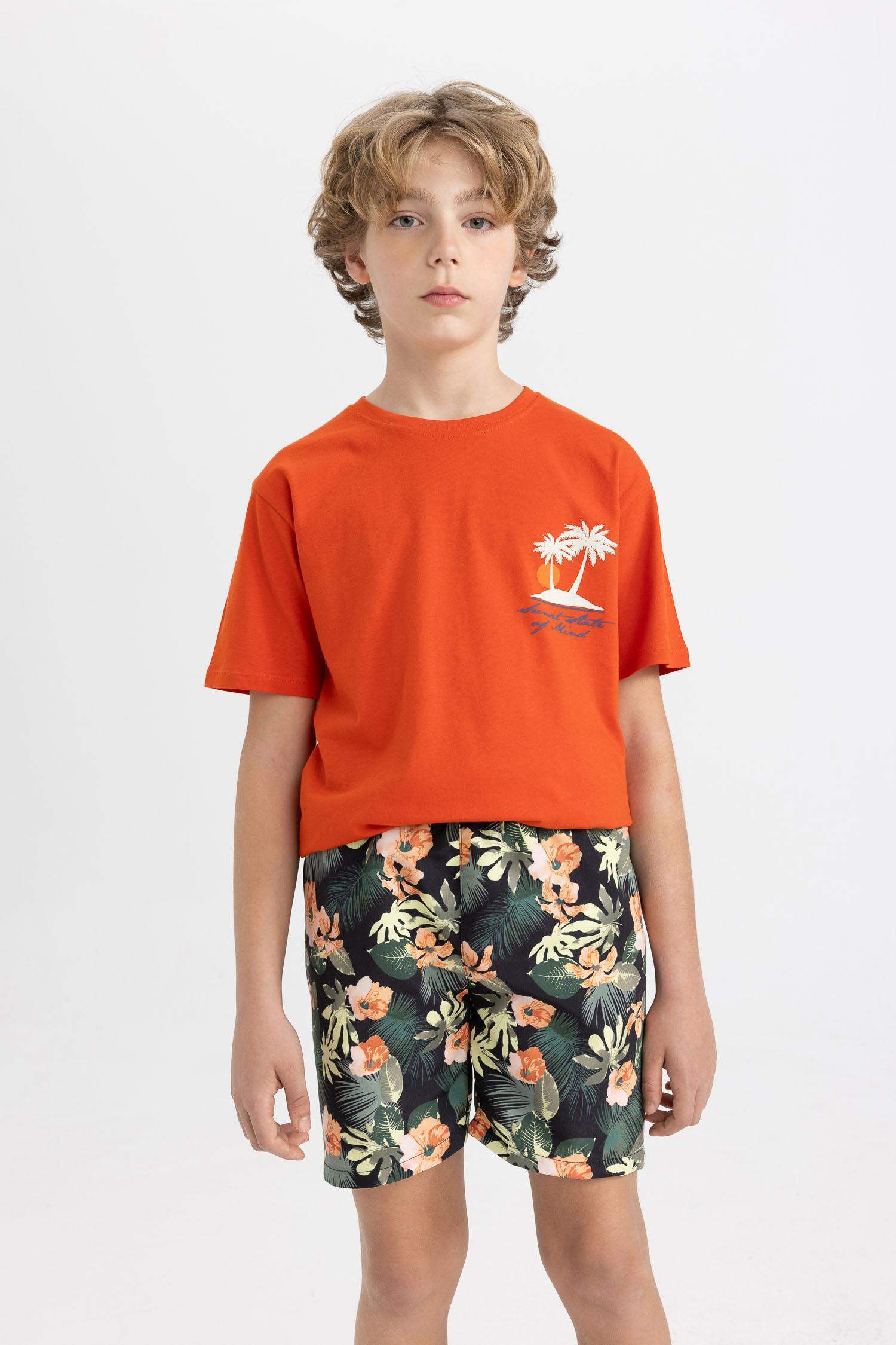 شورت بحر أحمر اولادي قصة عادية منقوش