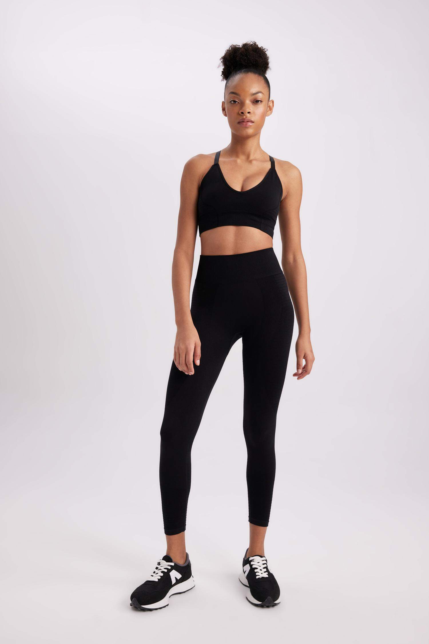DeFactoFit V-Neck Sports Bra