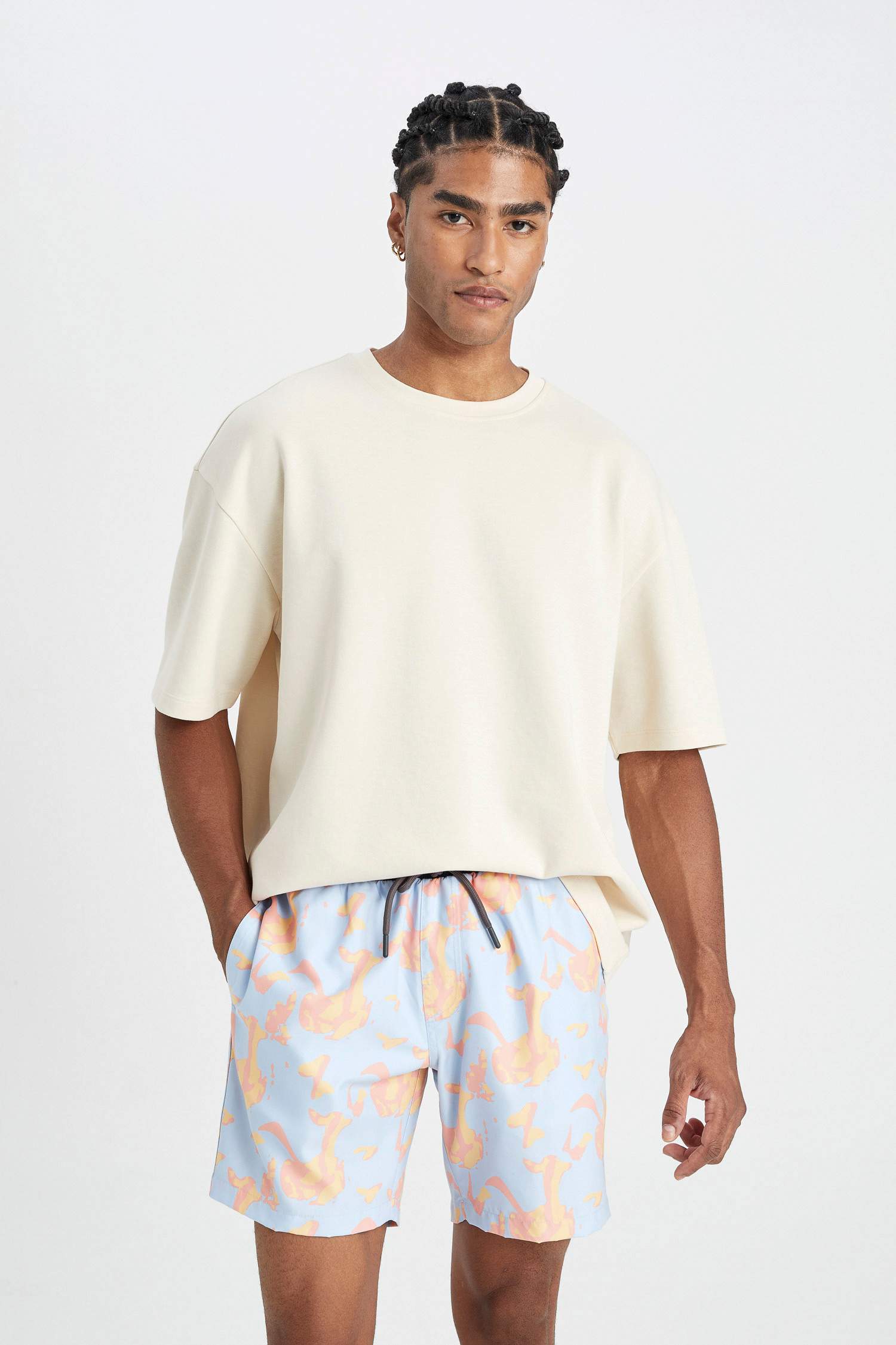 شورت بحر قصير قصة عادية