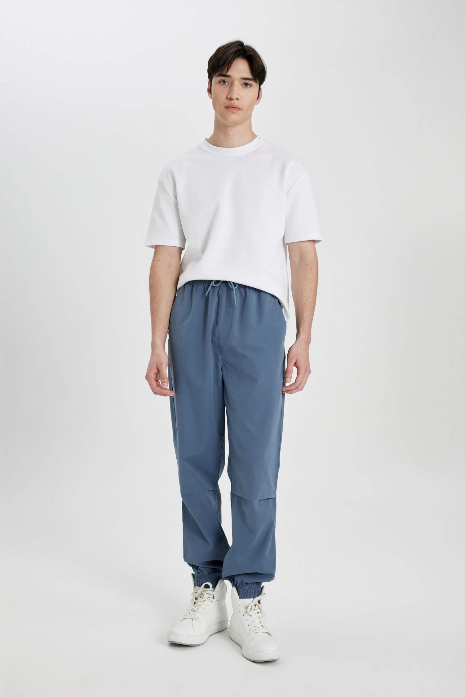 بنطرون جوجر قصة عادية بساق مطاطي