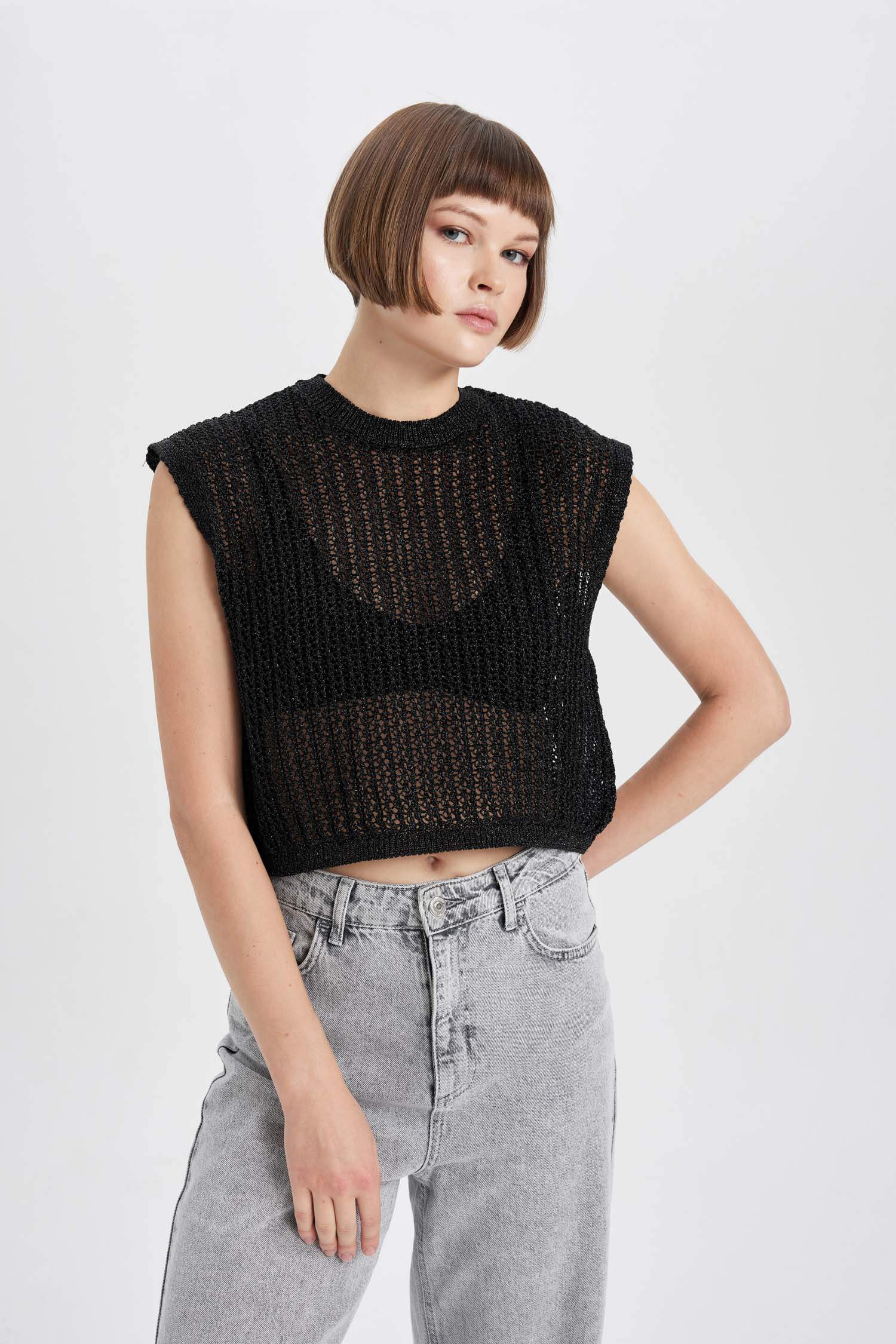 Relax Fit Bisiklet Yaka Parlak Kumaş Triko Süveter