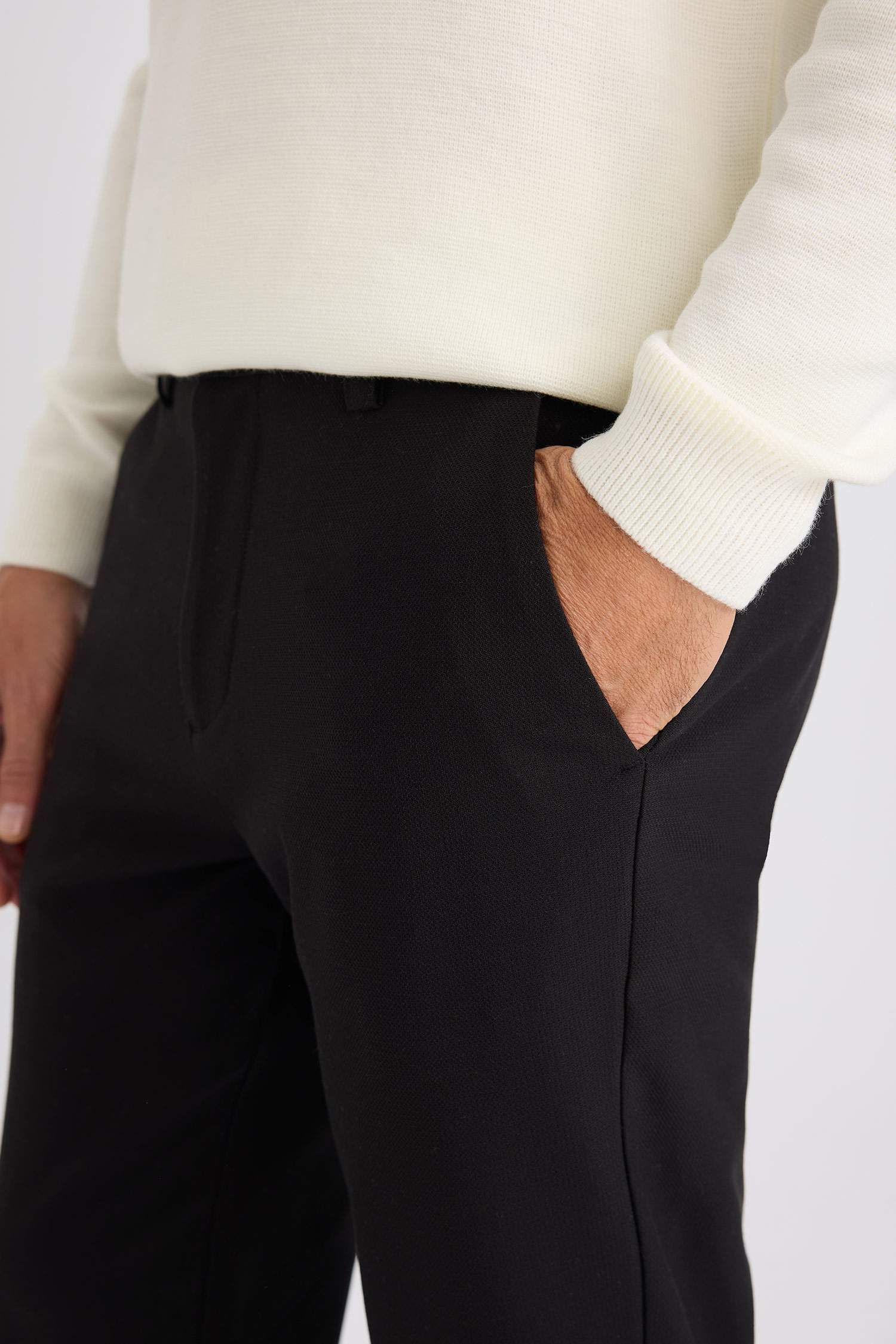 Jogger Düz Paça Her Yöne Esneyen Yazlık Kumaş Pantolon