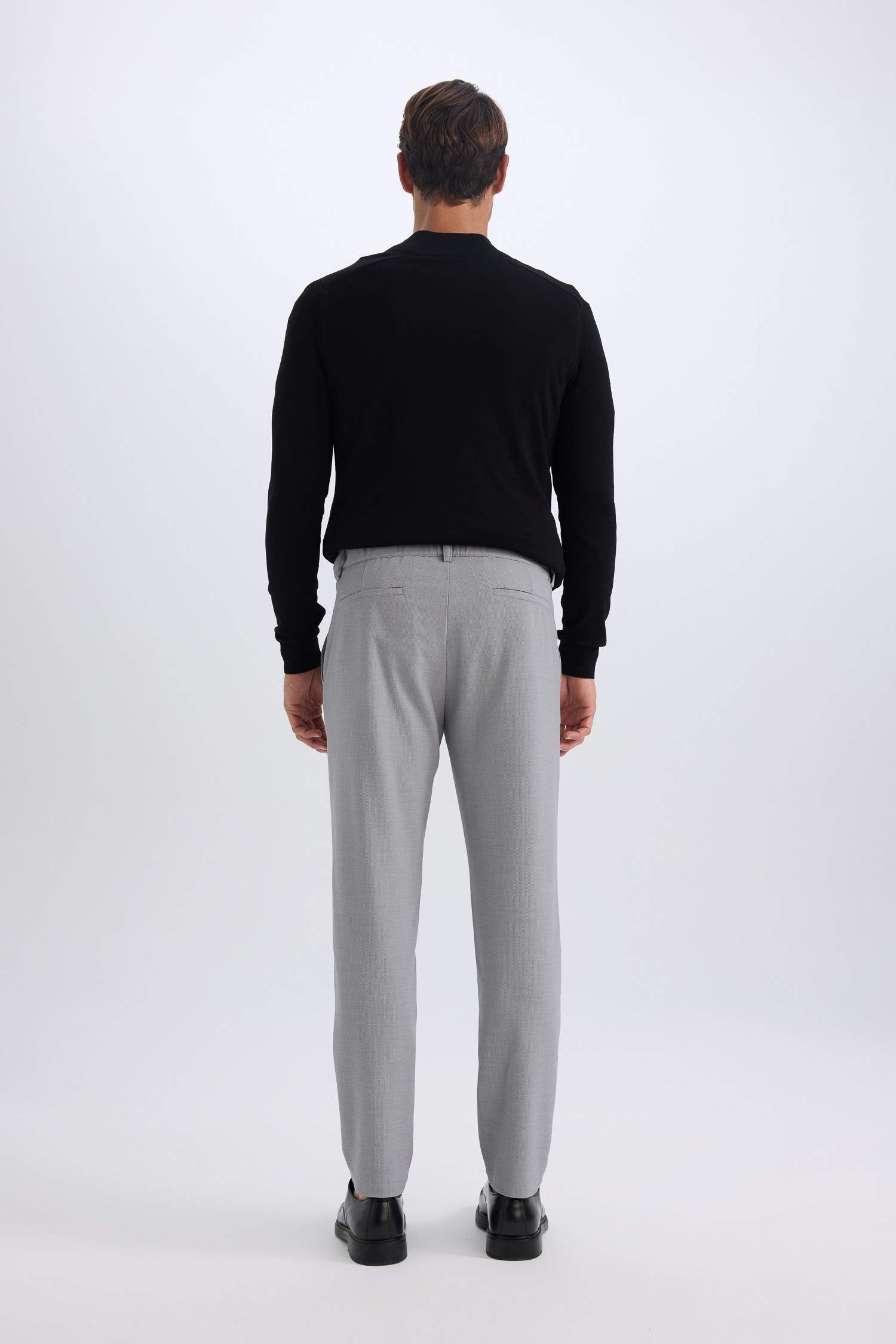 Jogger Düz Paça Her Yöne Esneyen Yazlık Kumaş Pantolon