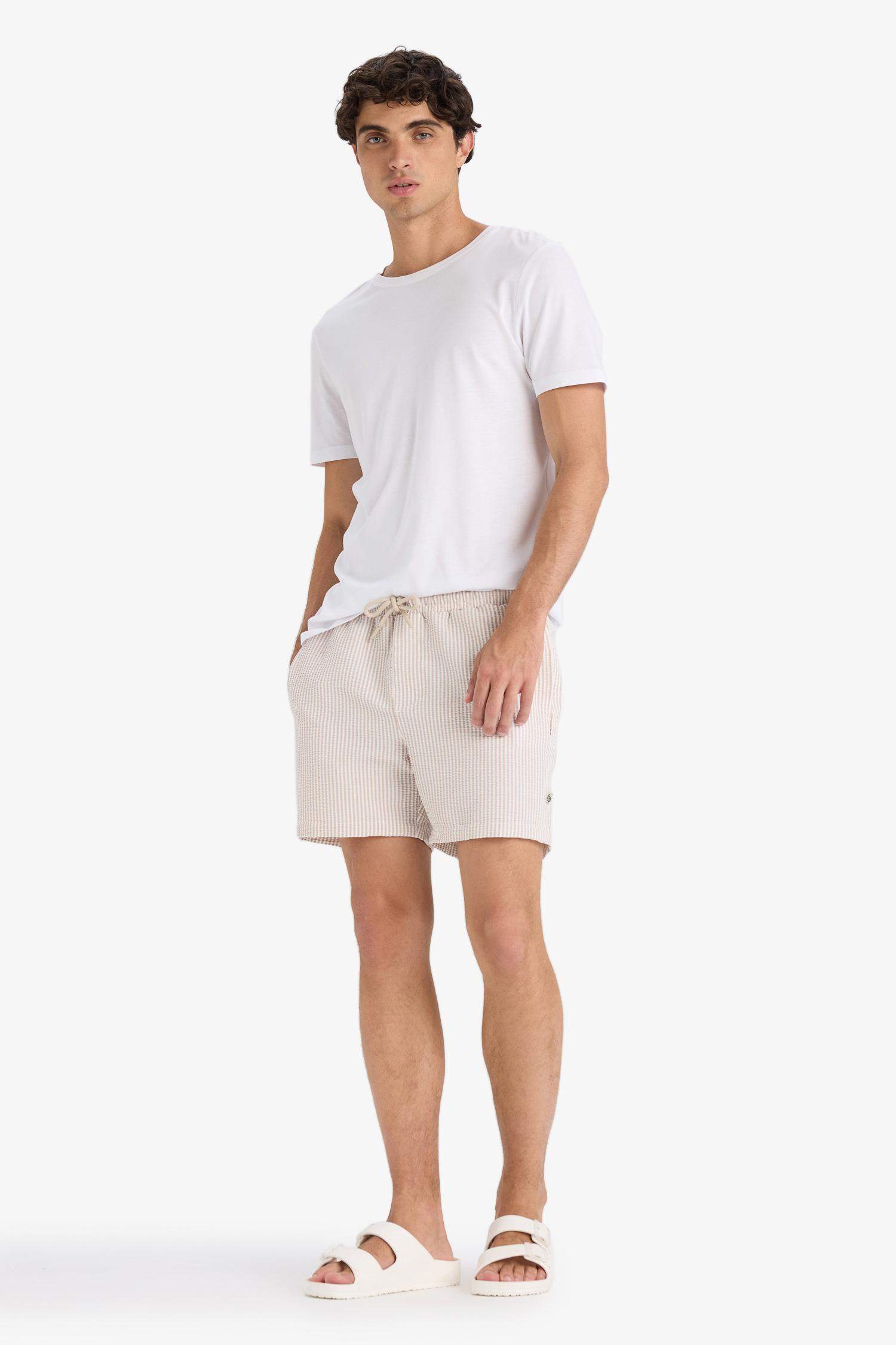 شورت بحر قصير