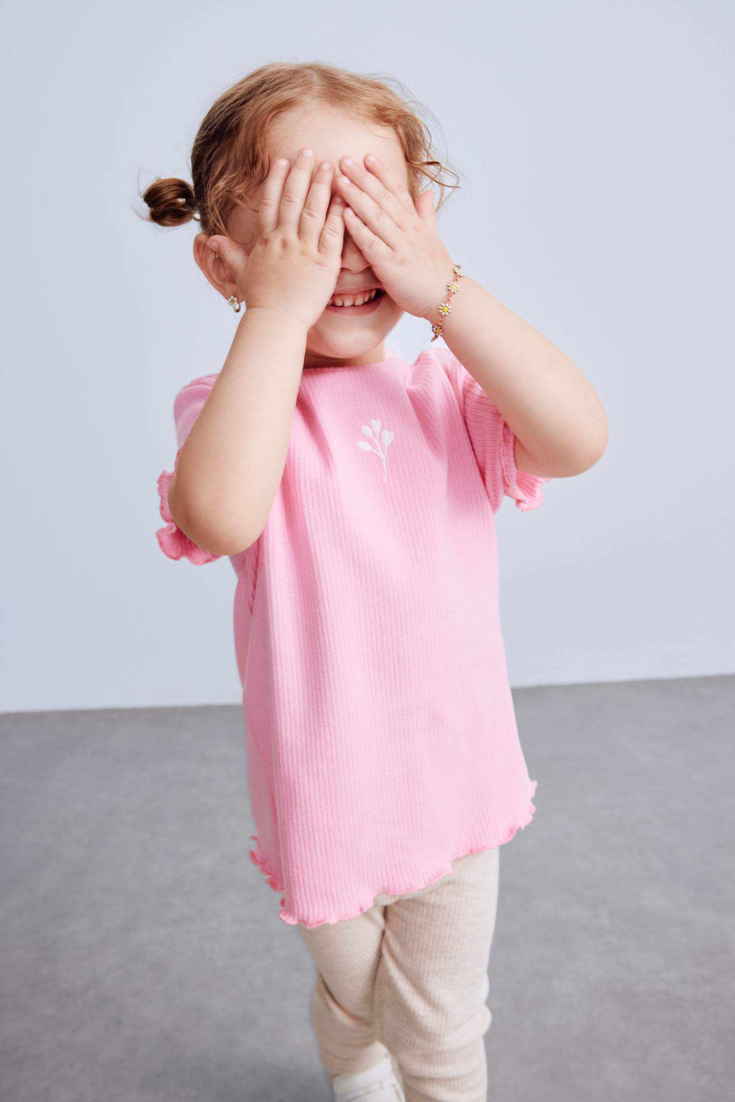 T-shirt fleuri à col rond et manches courtes pour bébé fille