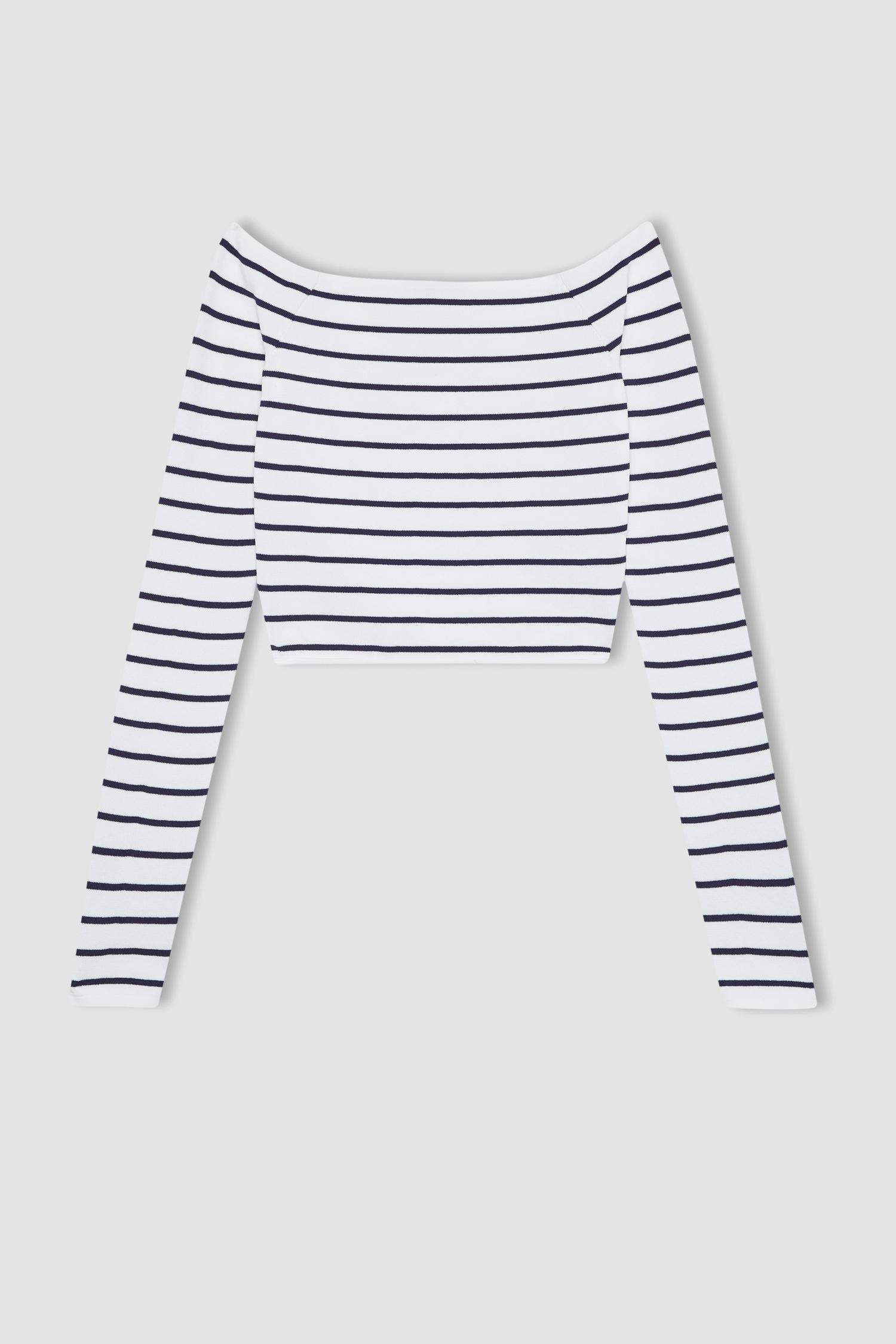 بلوز مخطط سليم فيت بكتف مفتوح