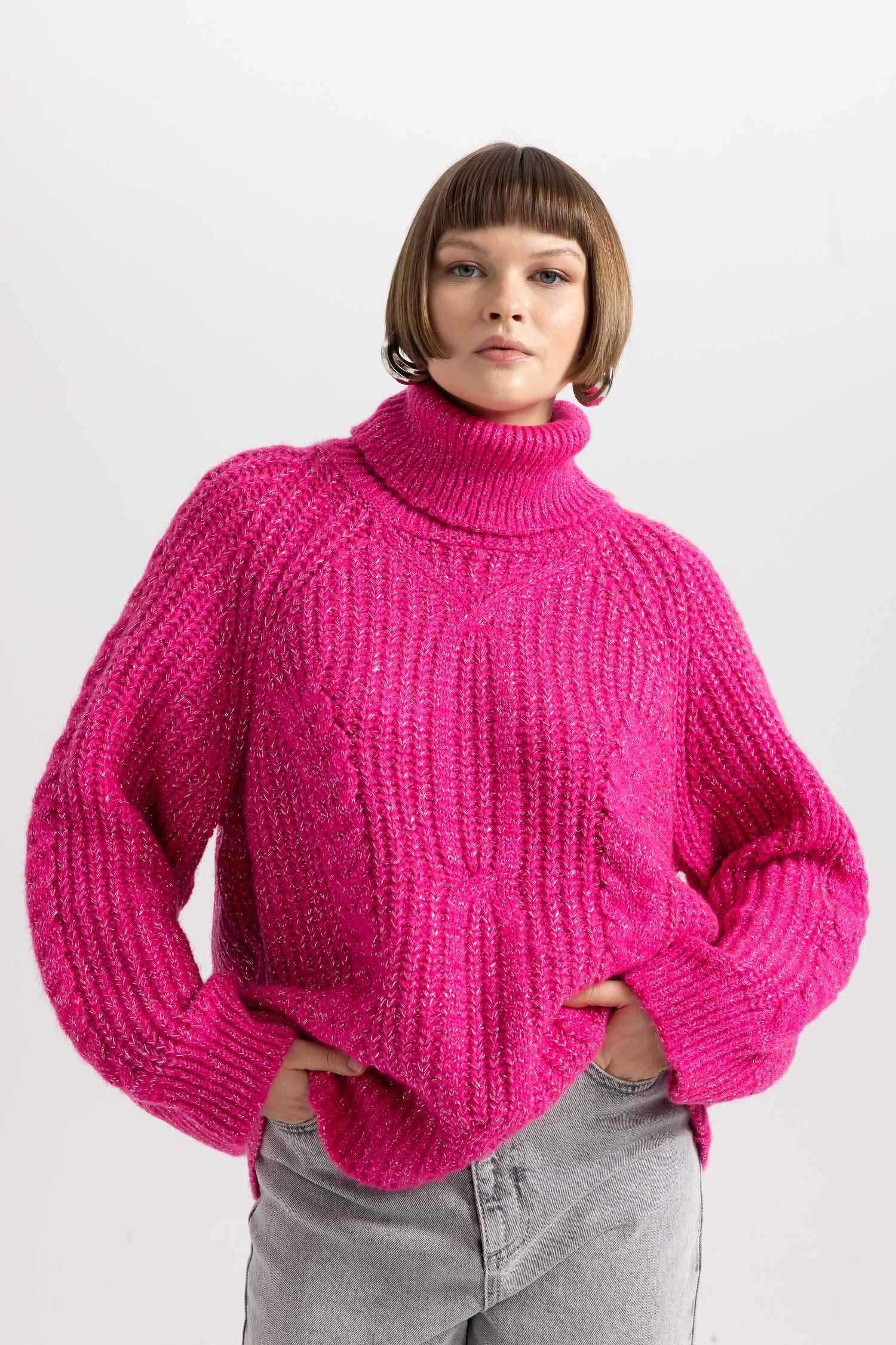 Oversize Fit Turtleneck Shiny Fabric Pullover