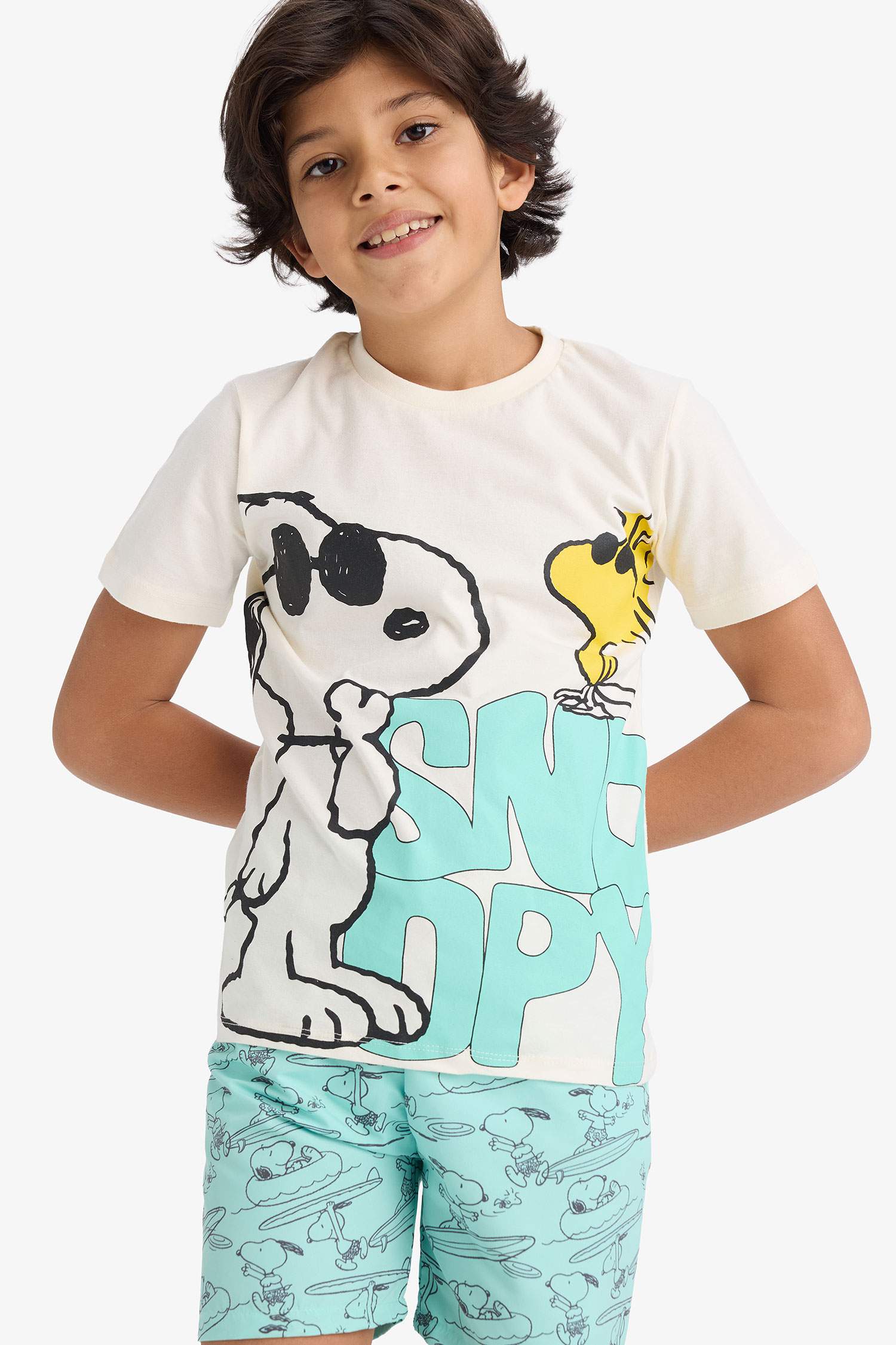 سيت ولادي شورت وتيشيرت من سنوبي - قطعتين