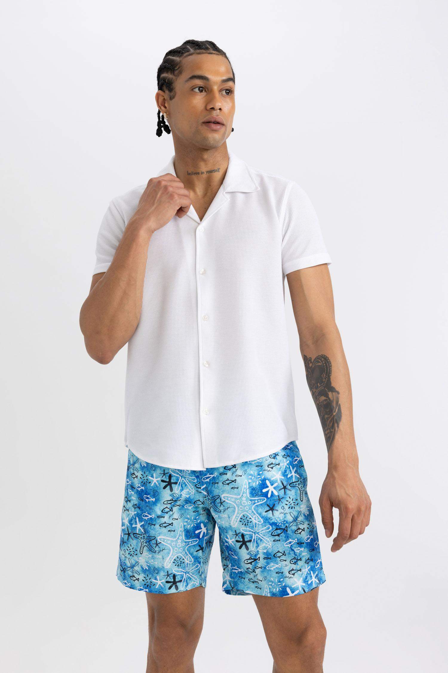 Regular Fit Patterned Mesh Lined Short Swim Shorts