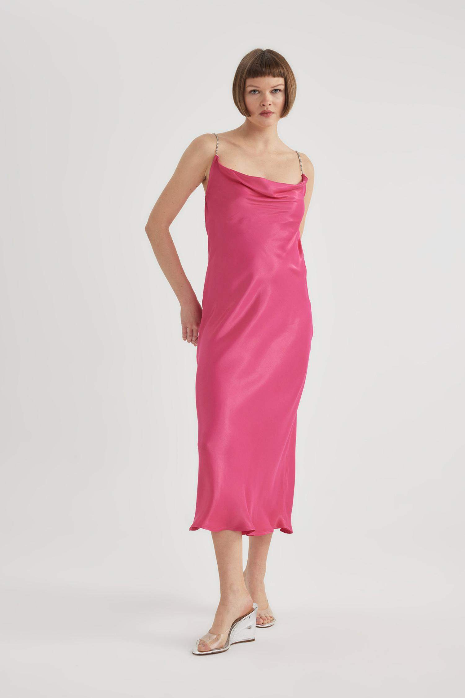 Bodycon Crew Neck Satin Sleeveless Midi Dress