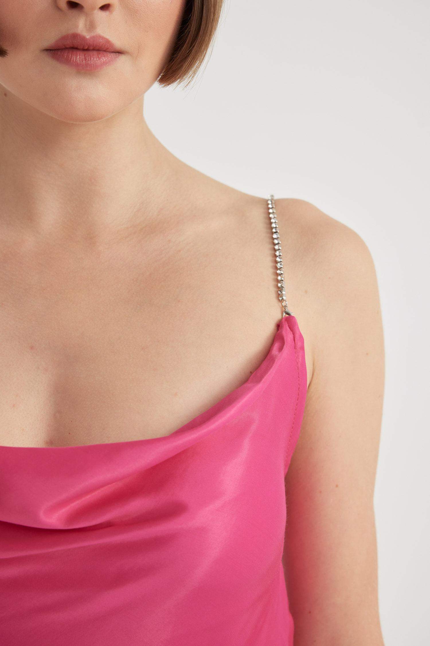 Bodycon Crew Neck Satin Sleeveless Midi Dress