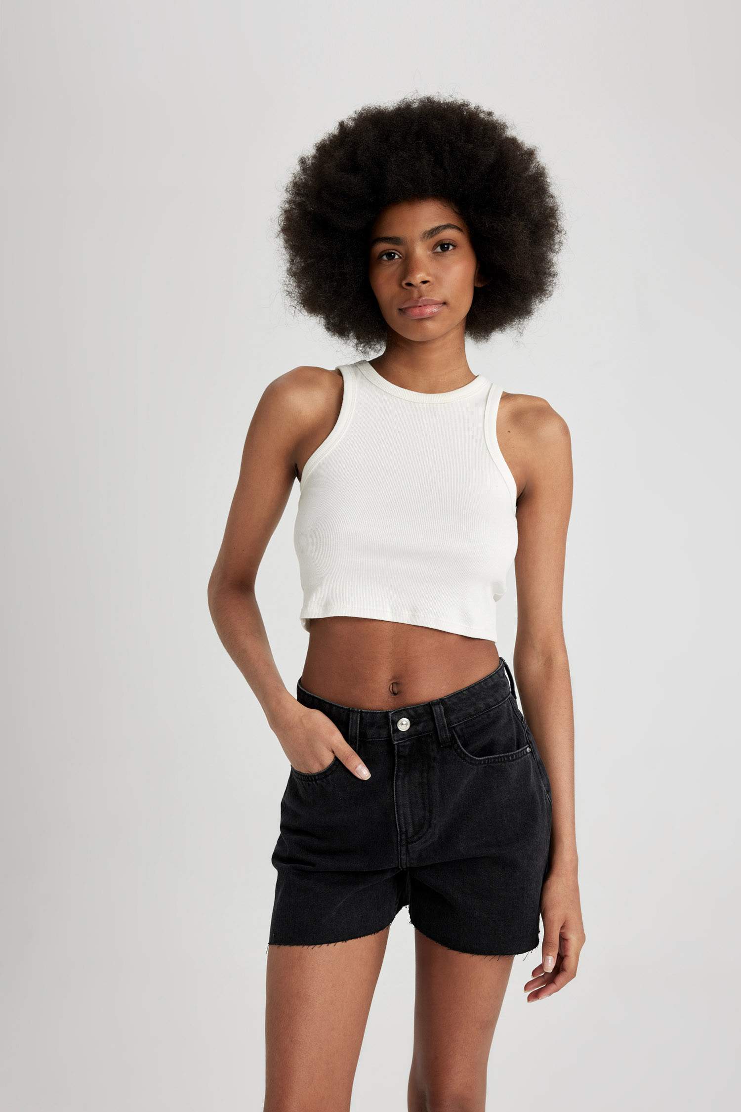 Джинсовые шорты Mom Fit с высокой талией