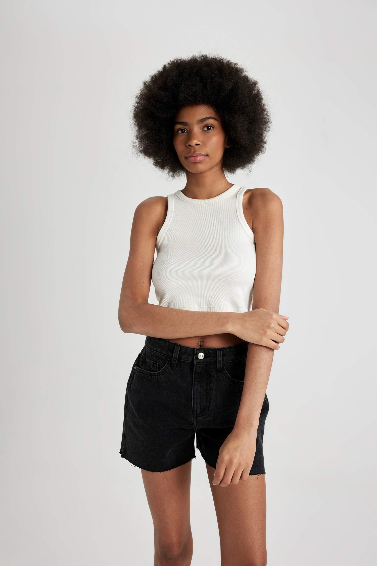 Джинсовые шорты Mom Fit с высокой талией