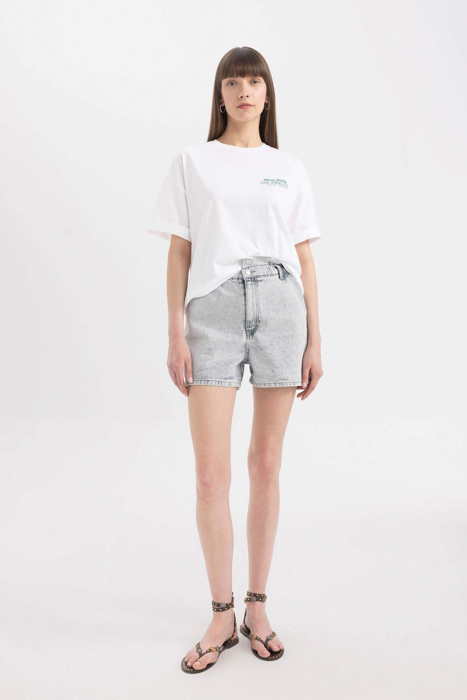 شورت جينز بيبرباج بخصر عالي وحافة مطوية