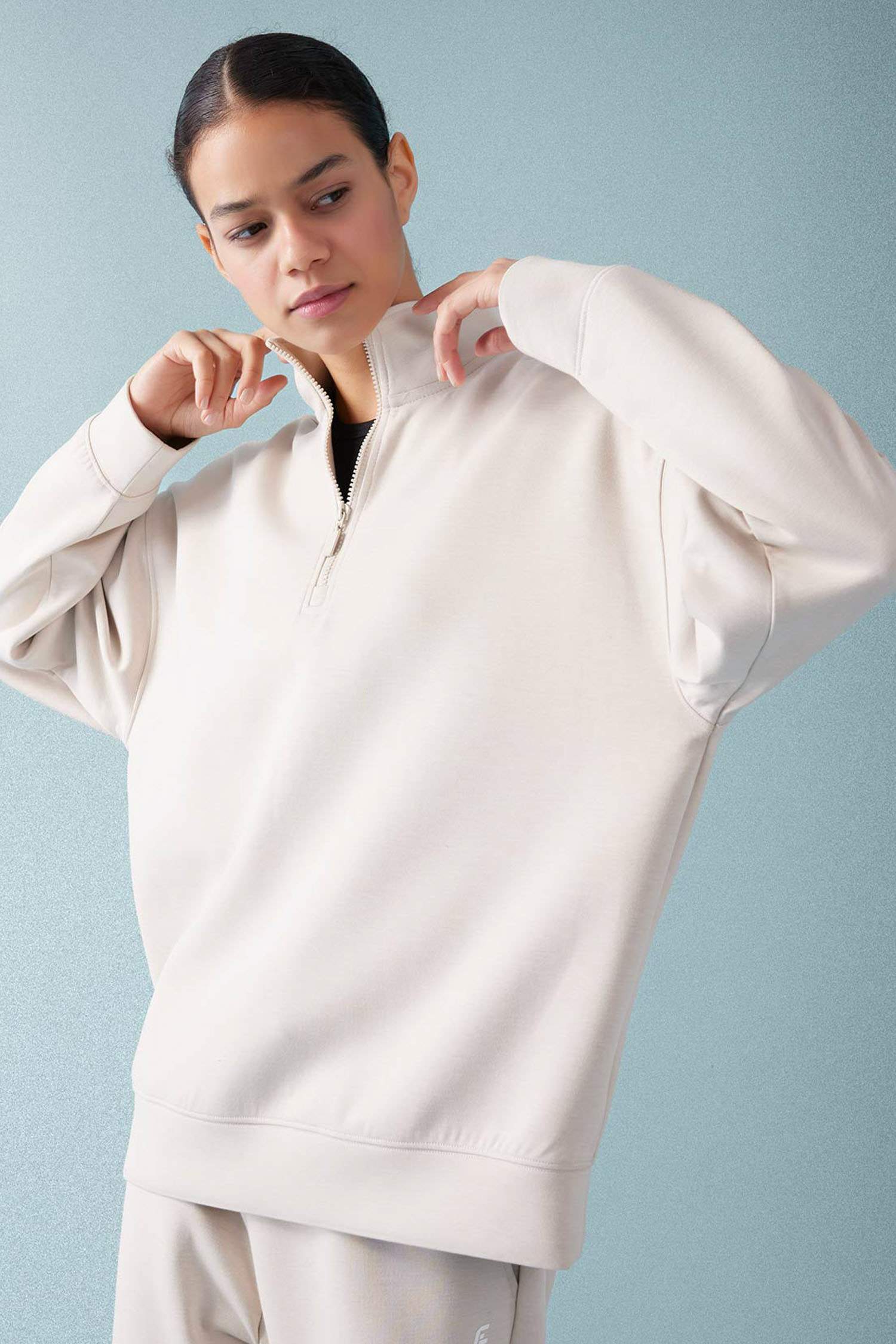 Oversize Geniş Kalıp Dik Yaka Sporcu Sweatshirt