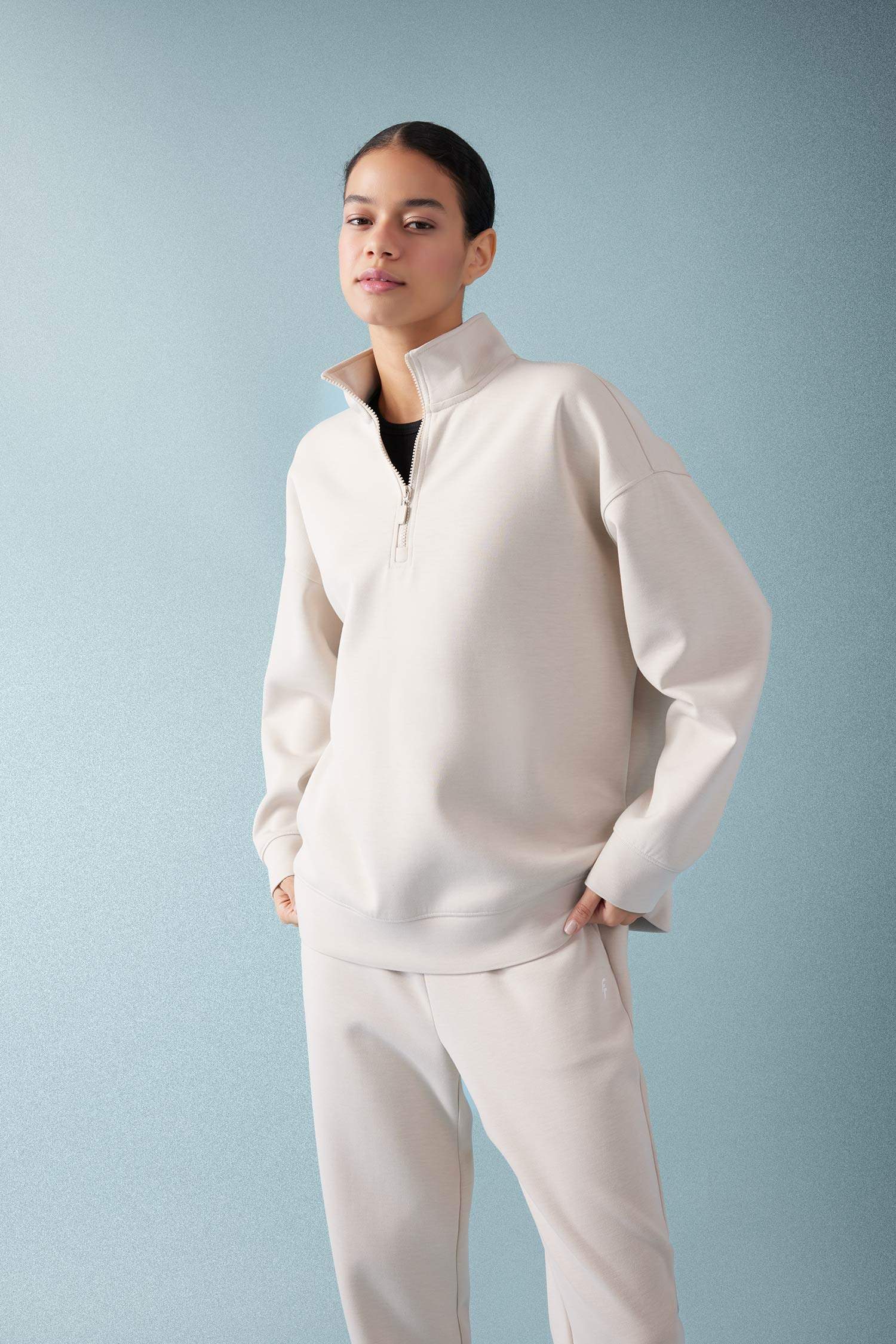 Oversize Geniş Kalıp Dik Yaka Sporcu Sweatshirt