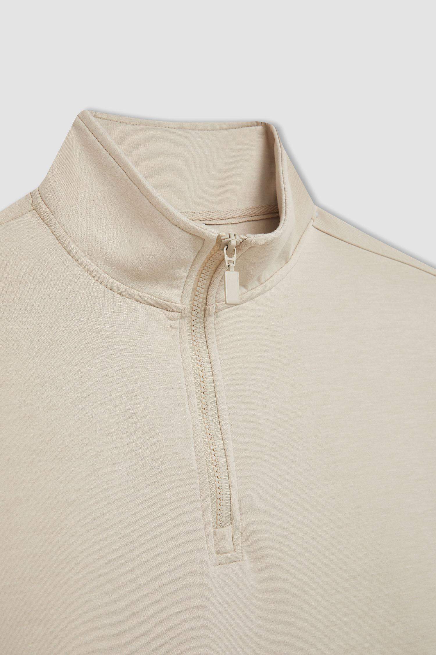 Oversize Geniş Kalıp Dik Yaka Sporcu Sweatshirt