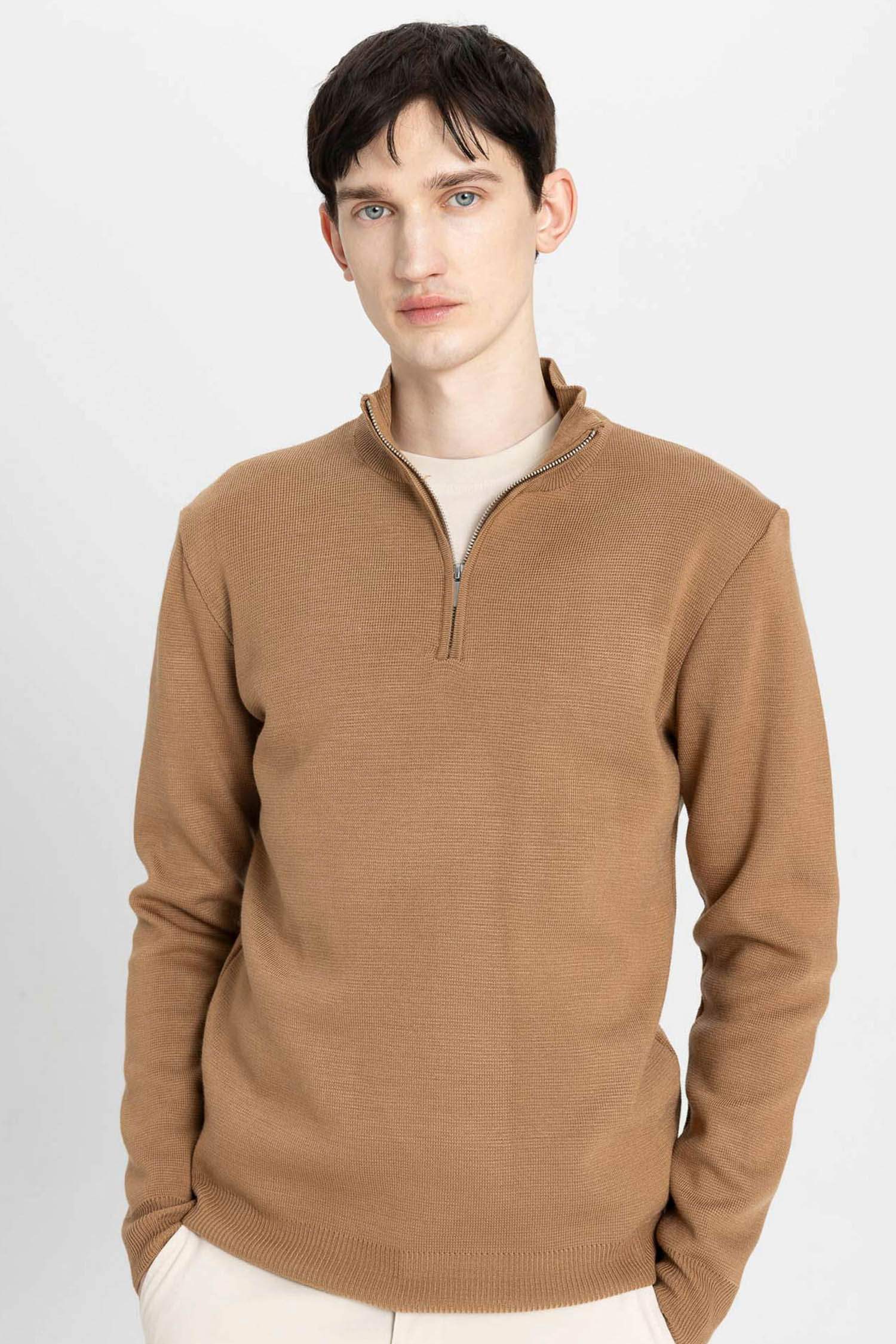 بلوز تريكو سادة قصة عادية بياخة عالية بسحاب