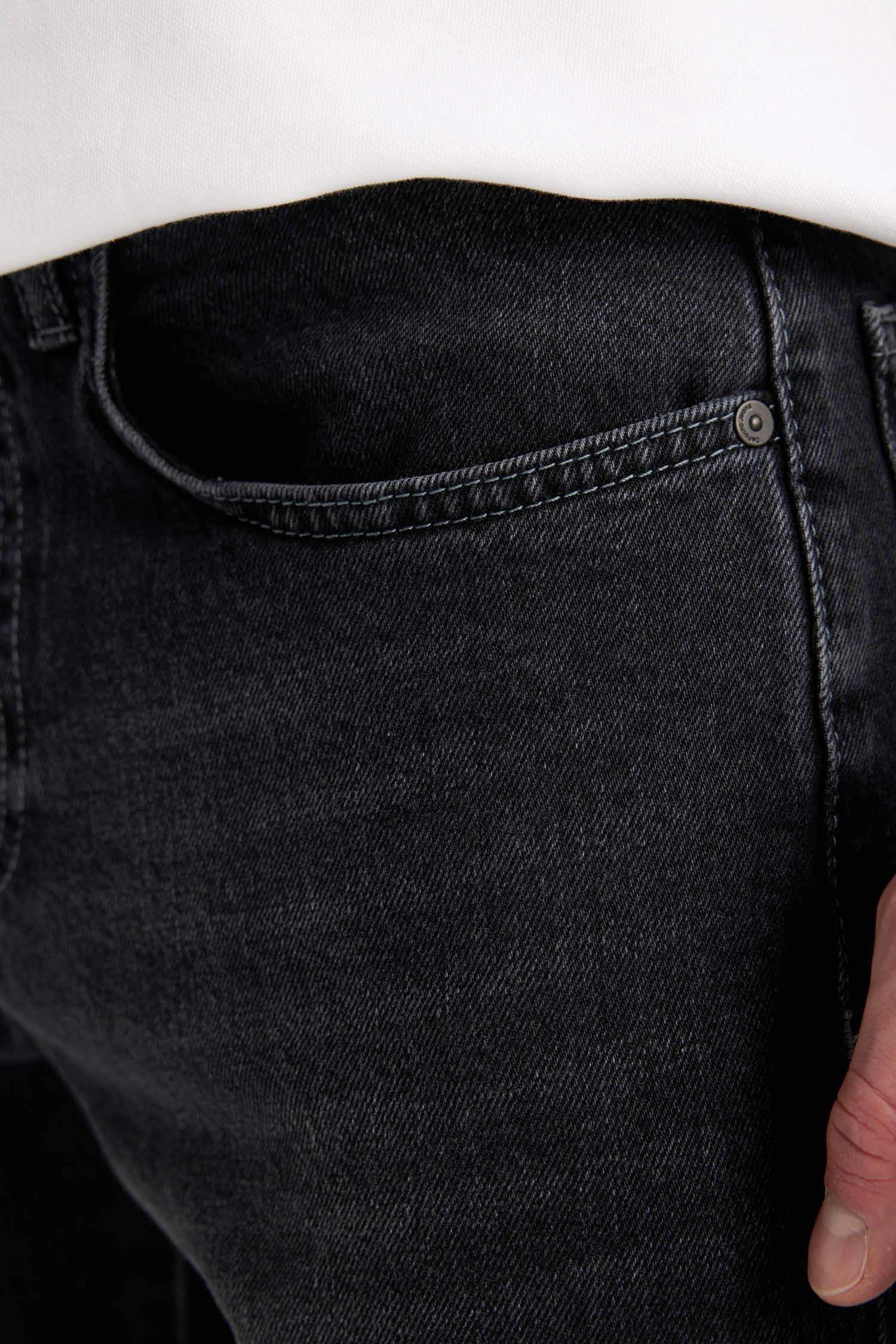 Pantalon Jean Slim à Taille Normale et Jambe ajustées