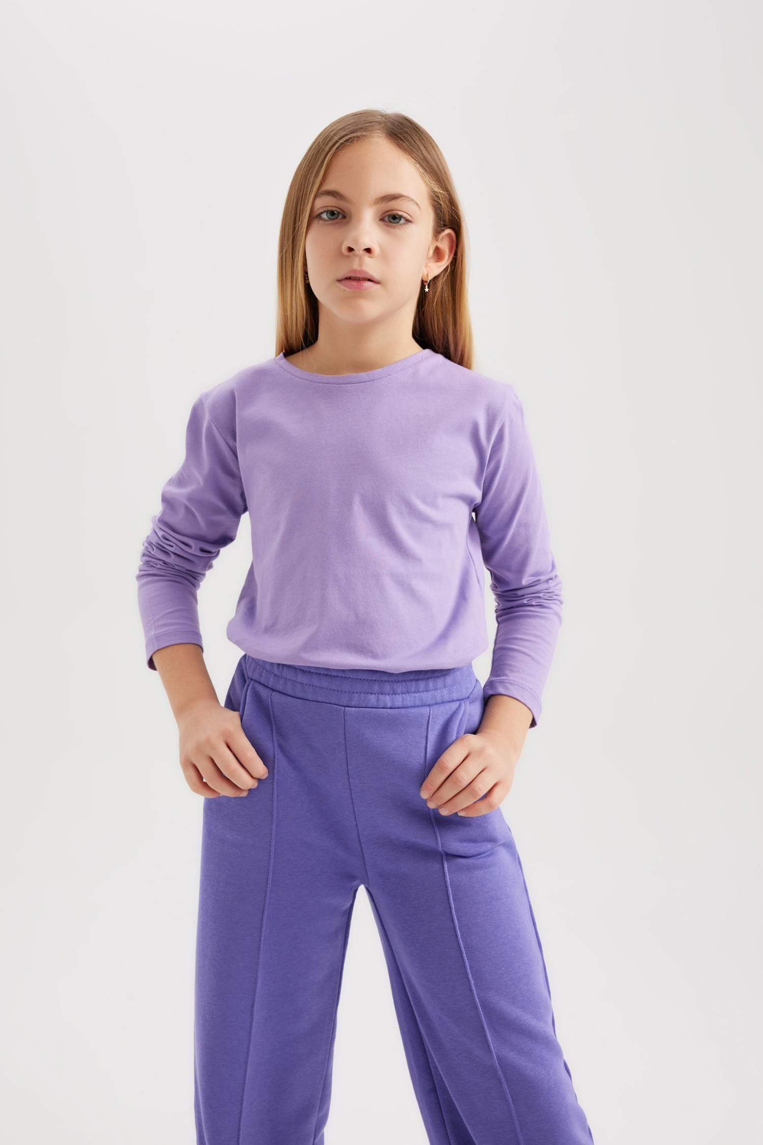 تيشيرت بناتي سادة ردن طويل قصة عادية بياخة مستديرة