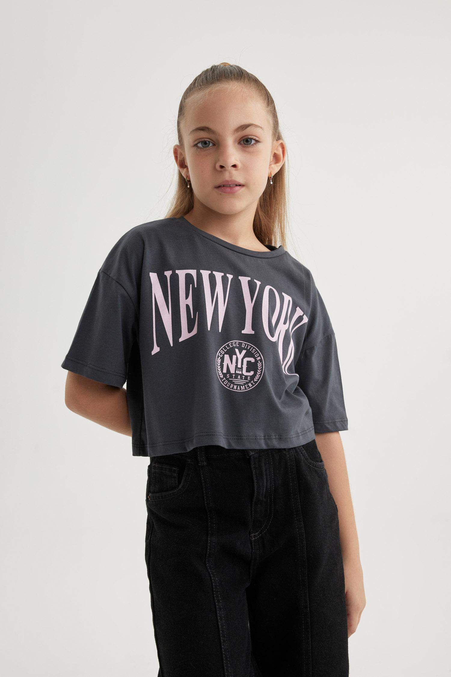 تيشيرت بناتي كروب قصة عادية بياخة مستديرة - قطعتين