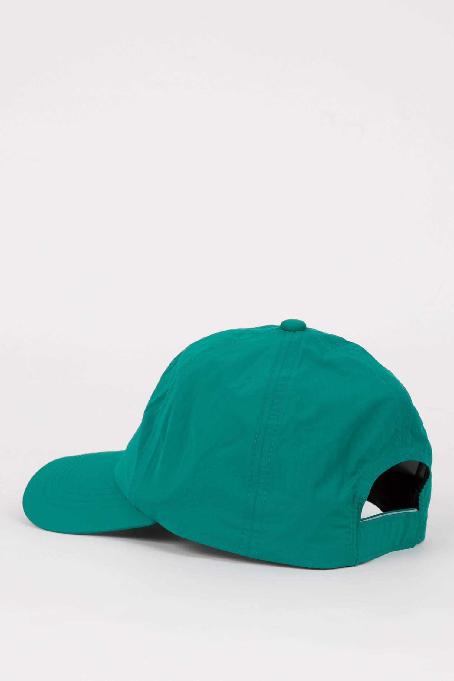 قبعة كاب نسائي