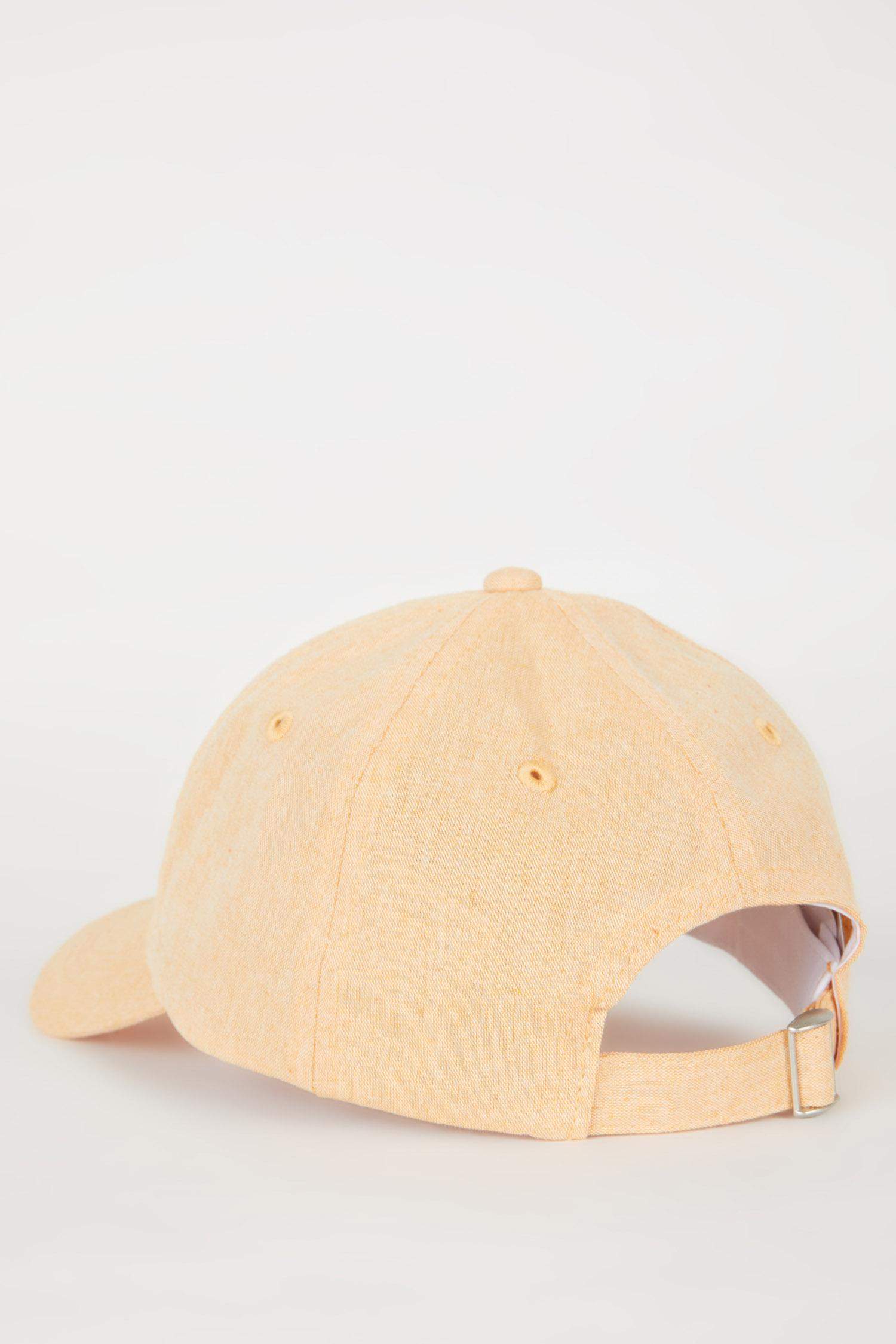 Кепка с принтом для женщин